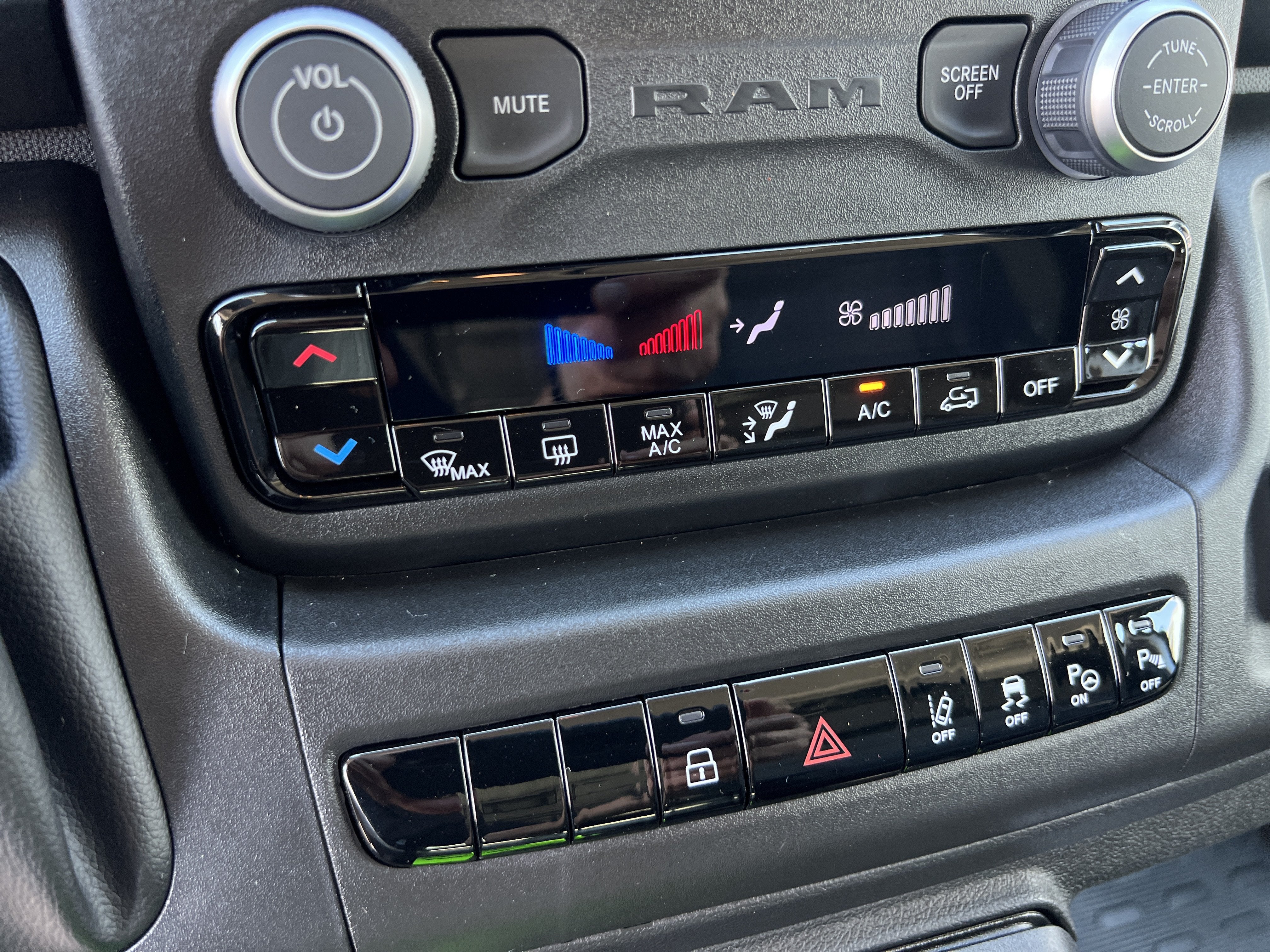 2026 RAM ProMaster Cargo Van SLT