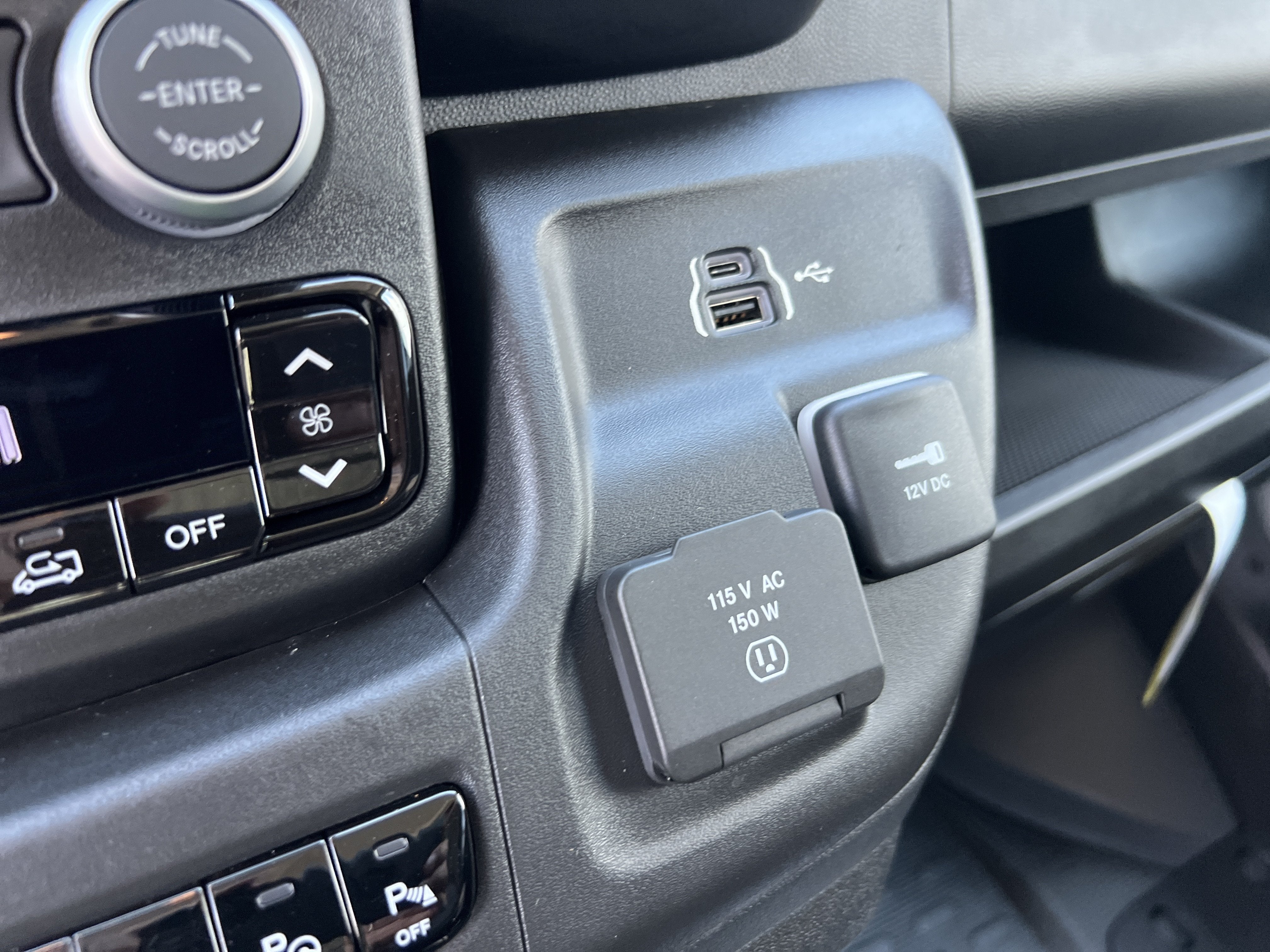 2026 RAM ProMaster Cargo Van SLT