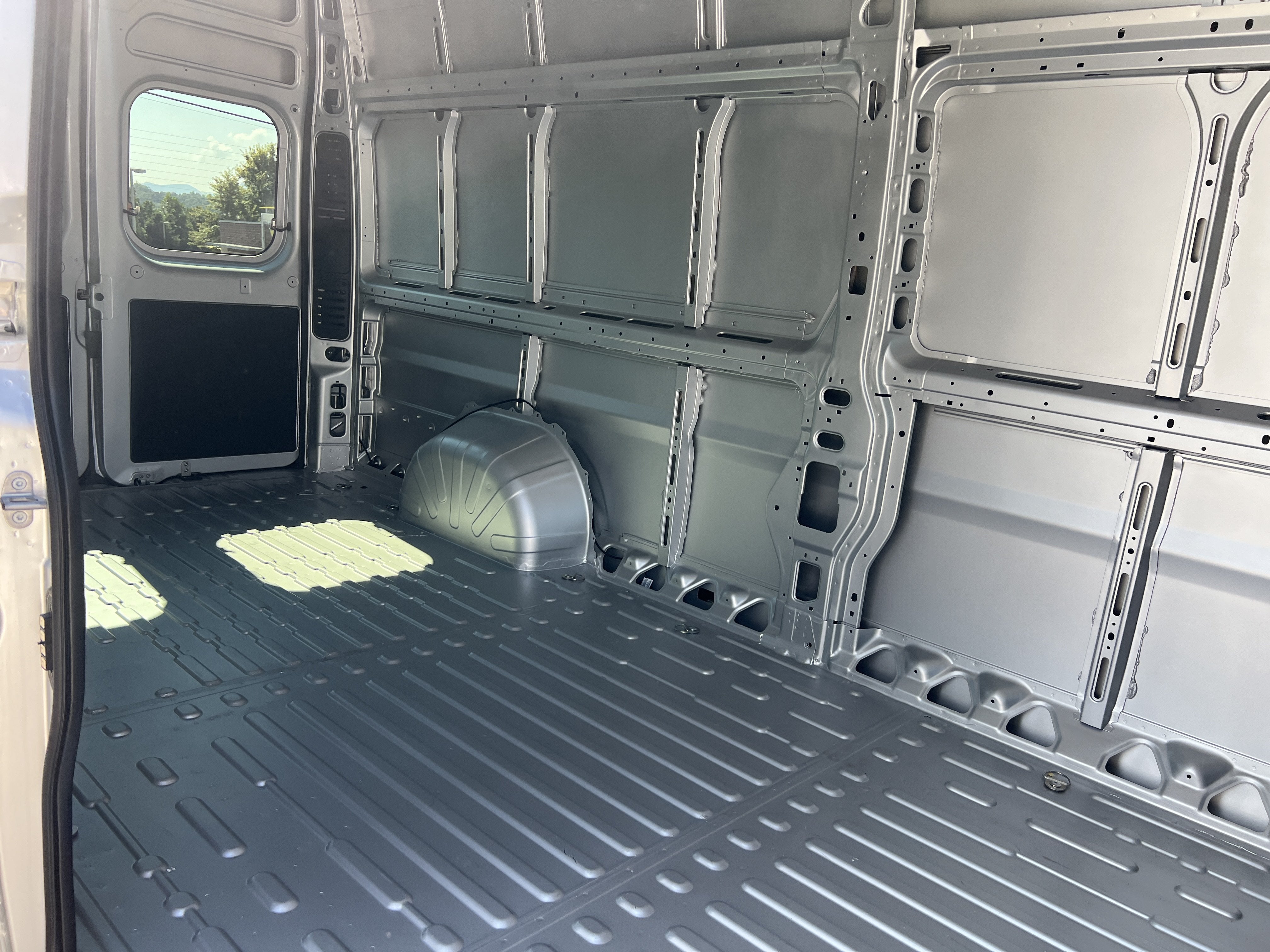 2026 RAM ProMaster Cargo Van SLT