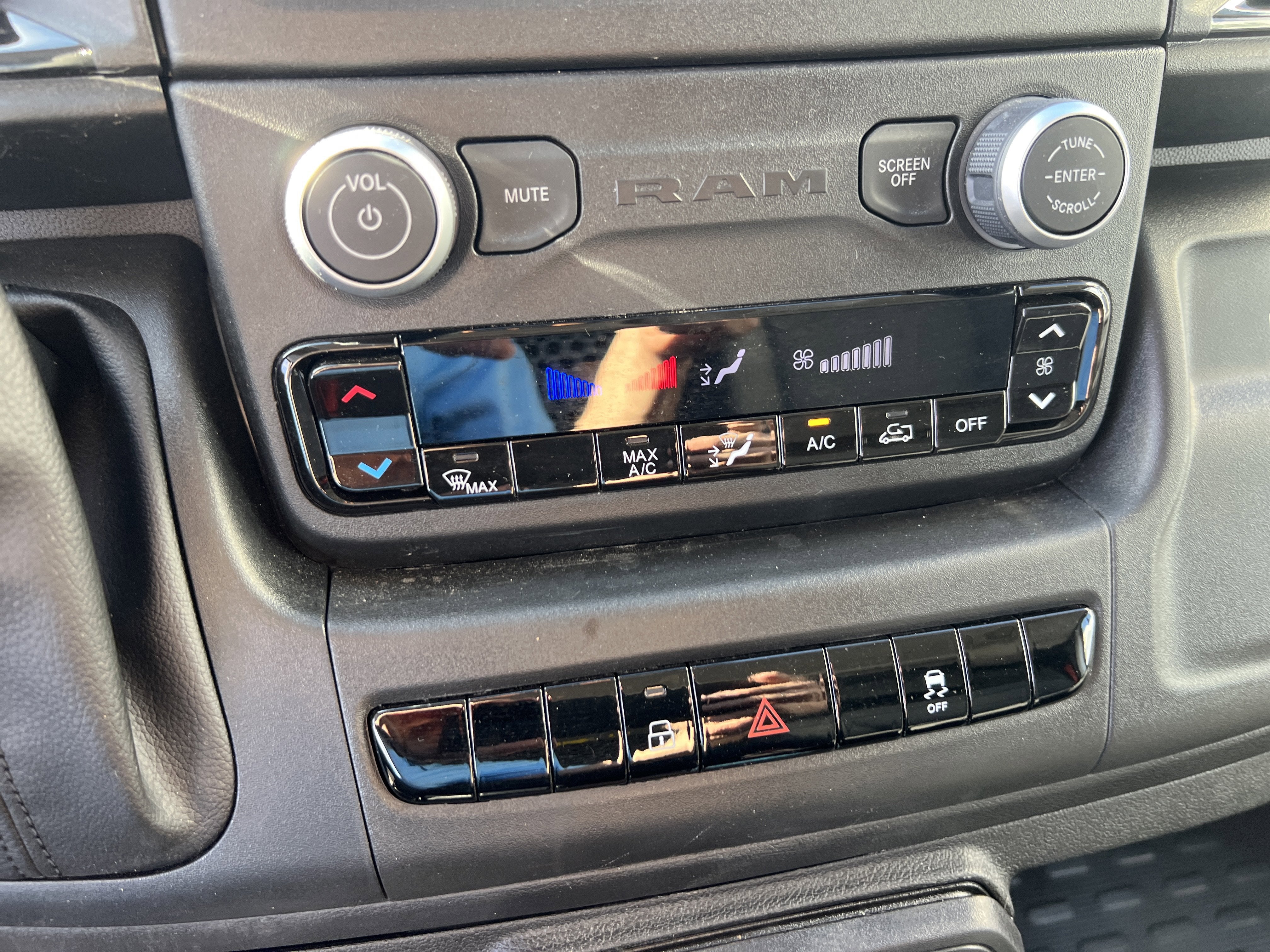 2025 RAM ProMaster Cargo Van Tradesman