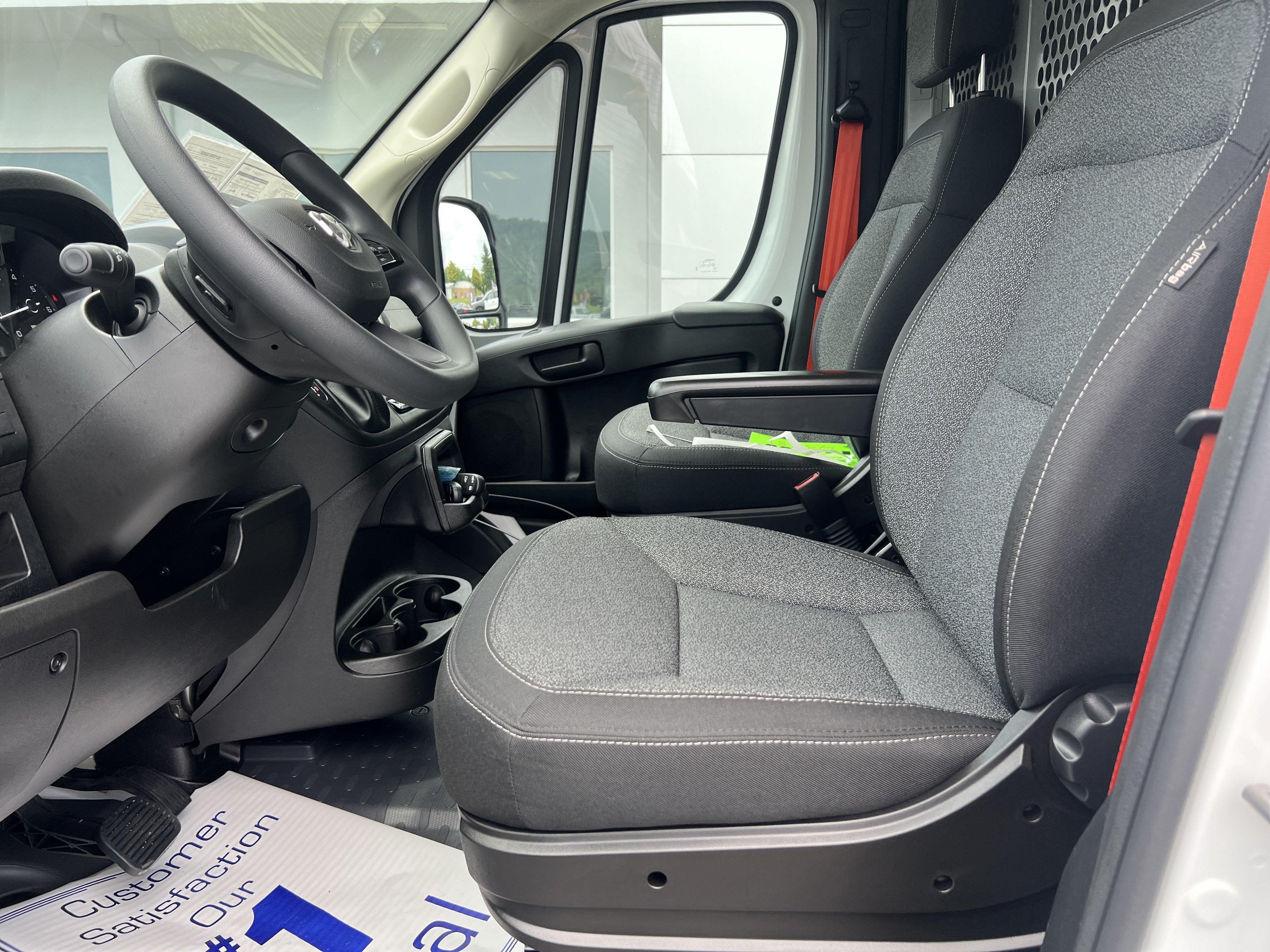2025 RAM ProMaster Cargo Van Tradesman
