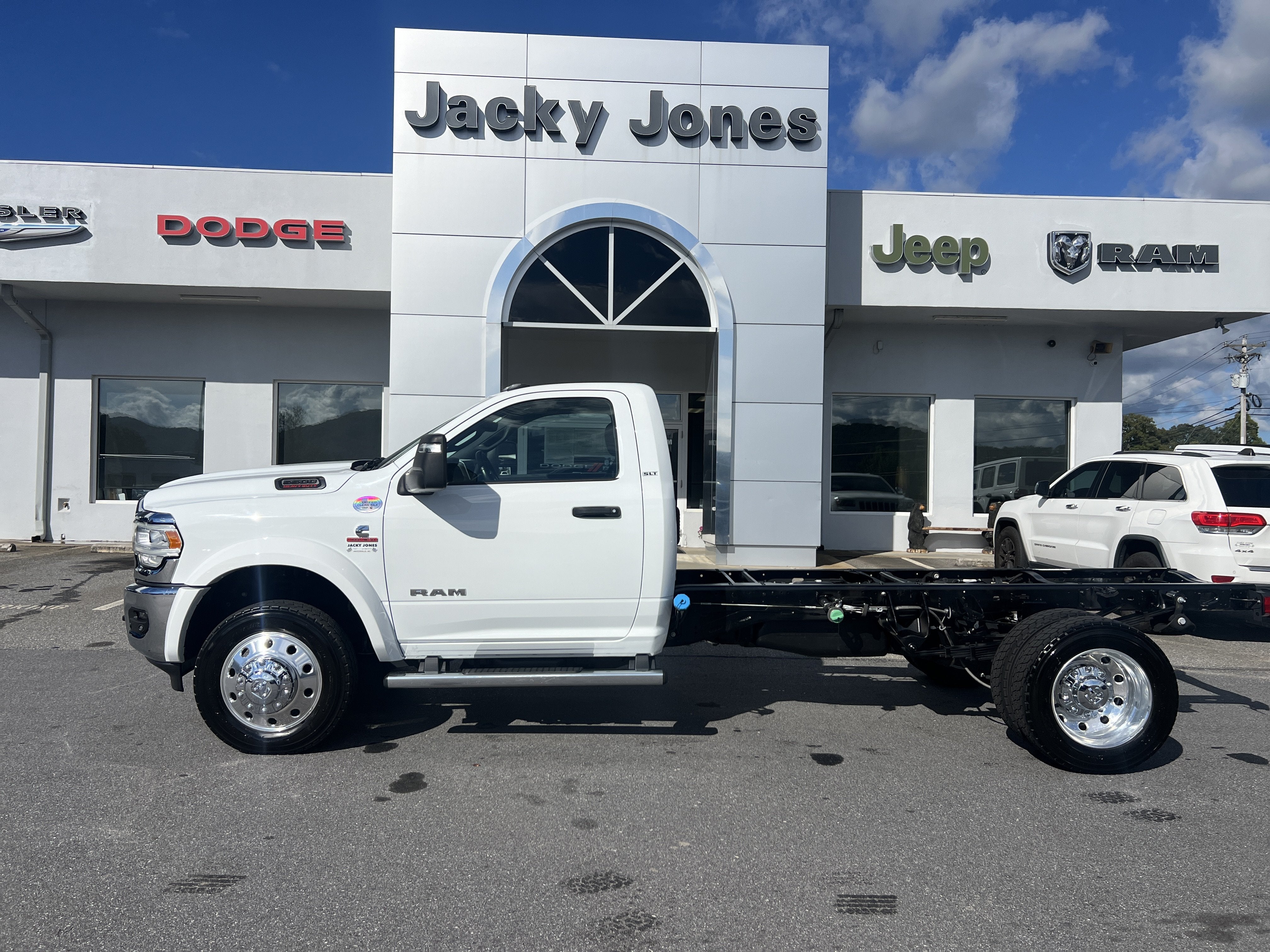 2023 RAM 5500 Chassis Cab SLT
