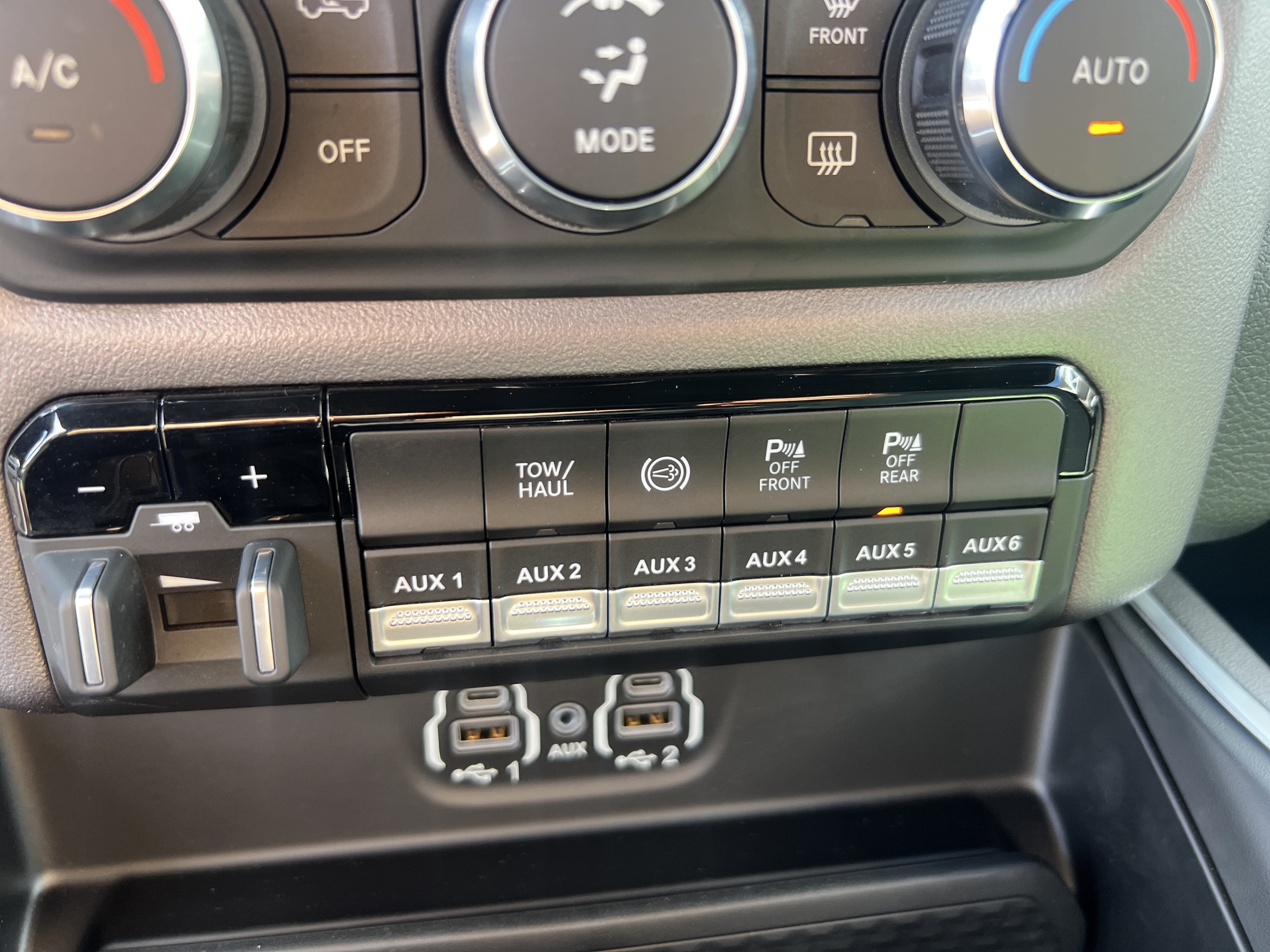 2023 RAM 5500 Chassis Cab SLT