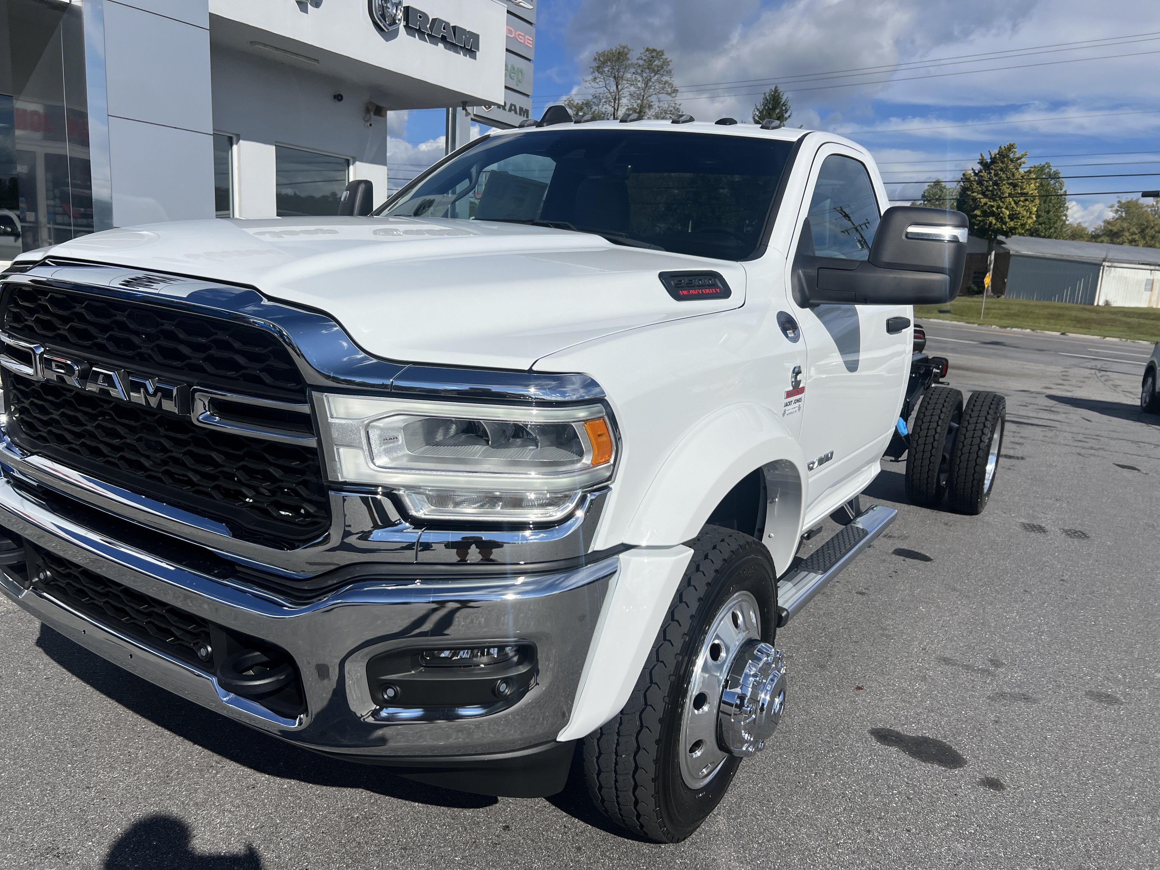 2023 RAM 5500 Chassis Cab SLT