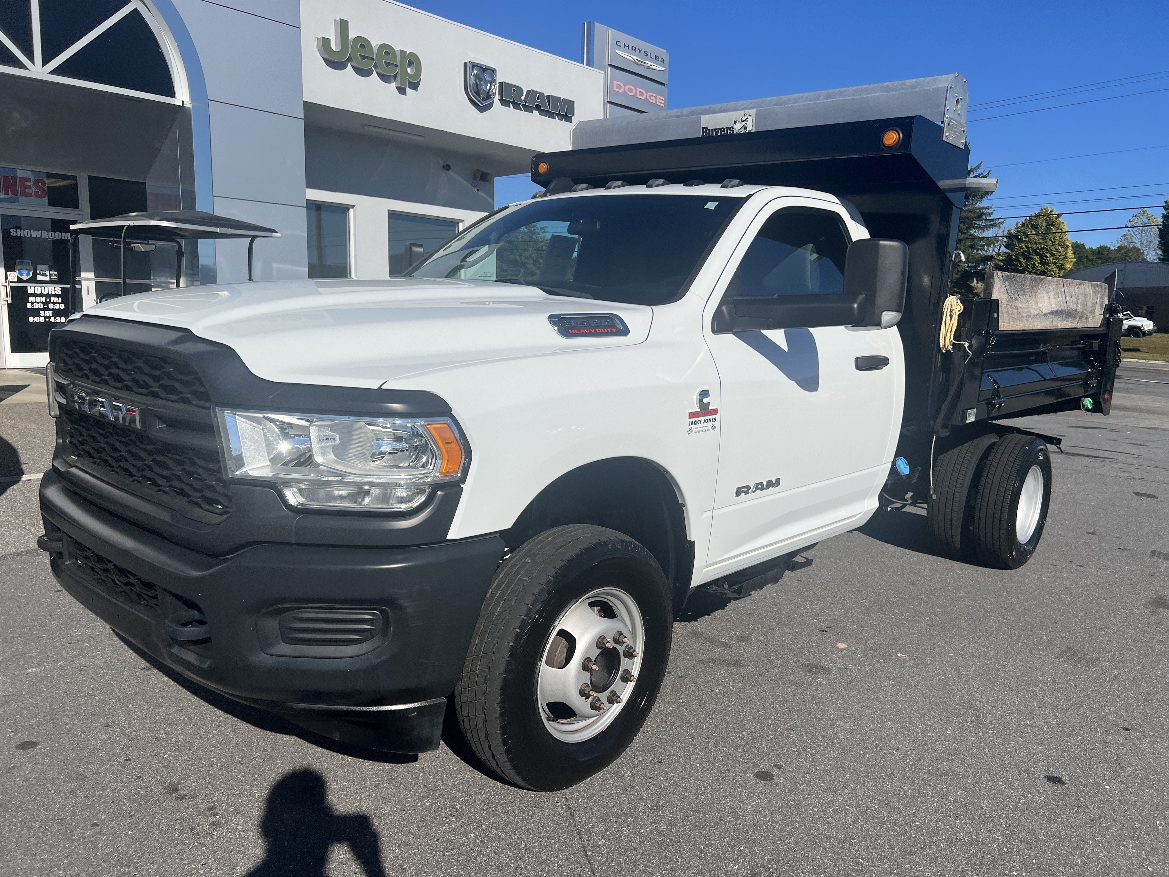 2022 RAM 3500 Chassis Cab Tradesman Dump Body