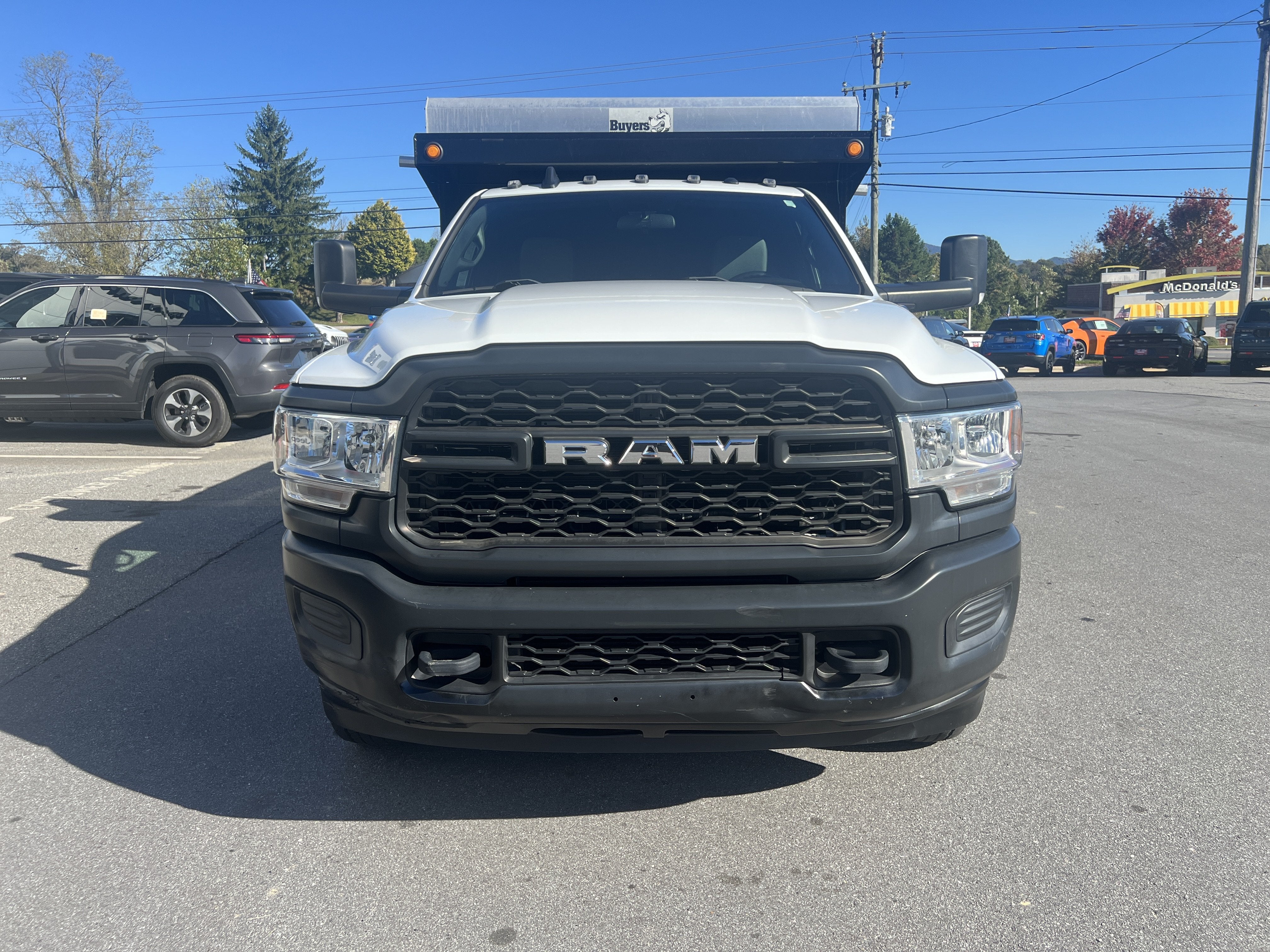 2022 RAM 3500 Chassis Cab Tradesman Dump Body