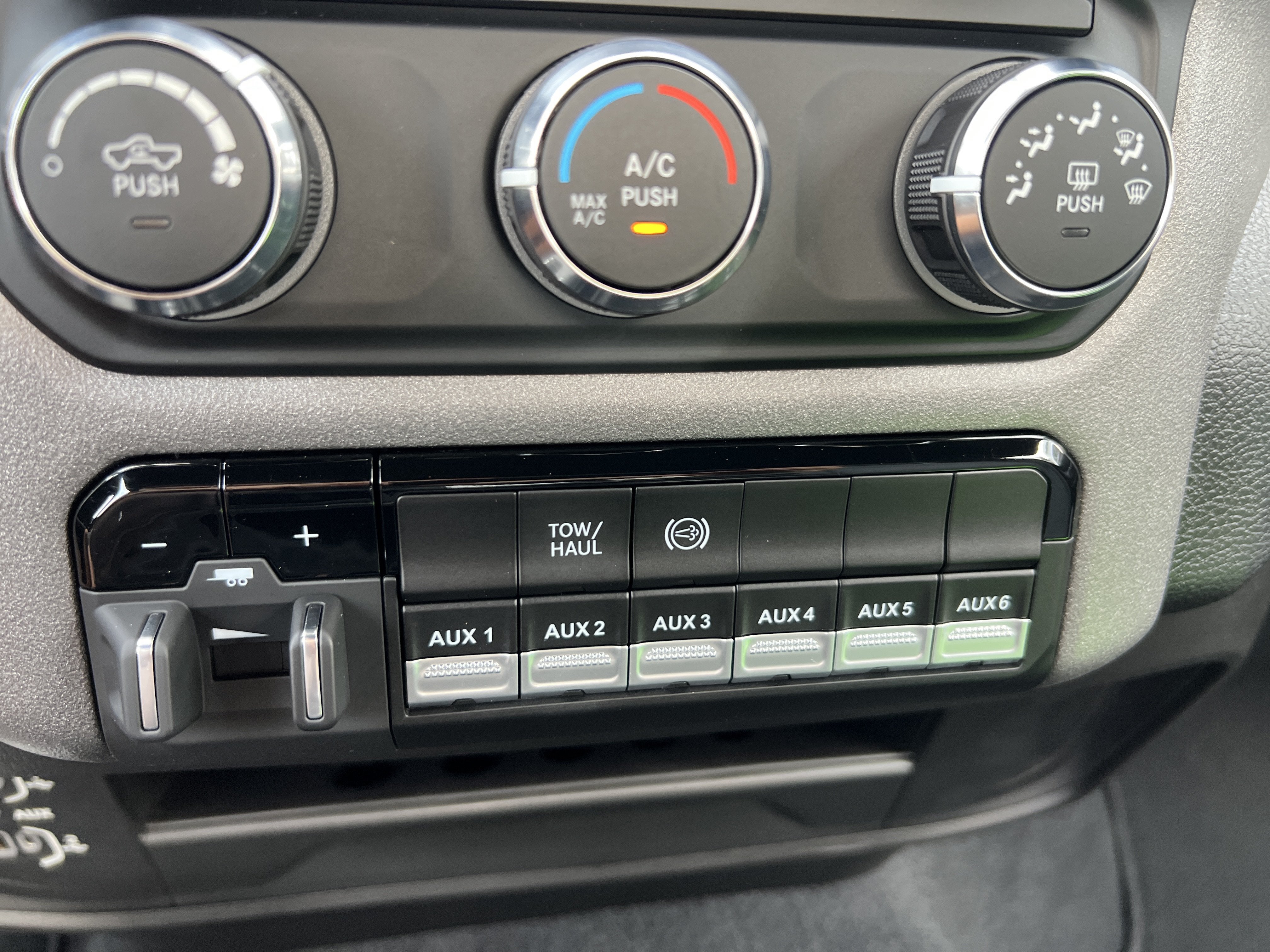 2024 RAM 3500 Chassis Cab Tradesman