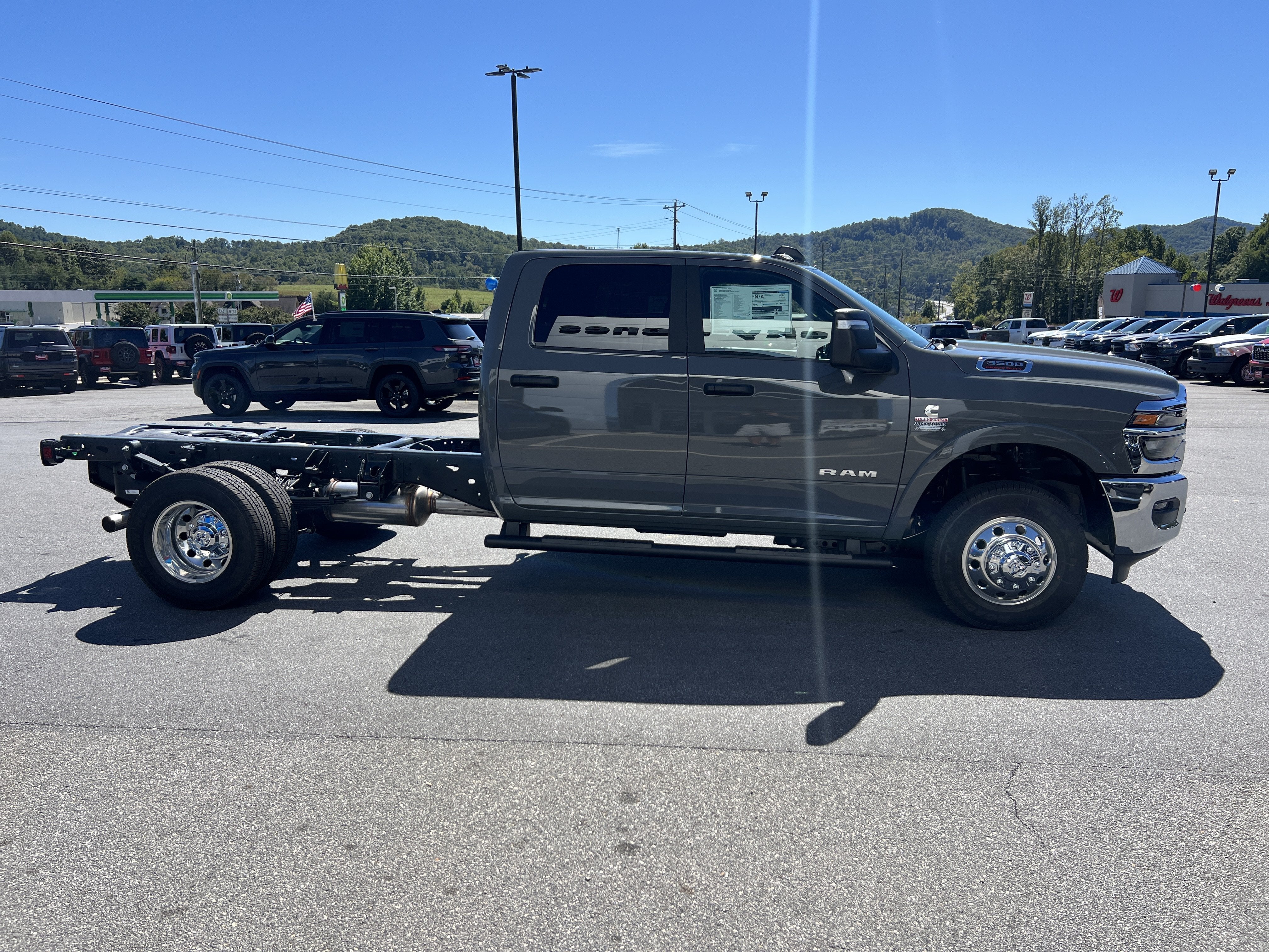 2027 RAM 3500 Chassis Cab Big Horn