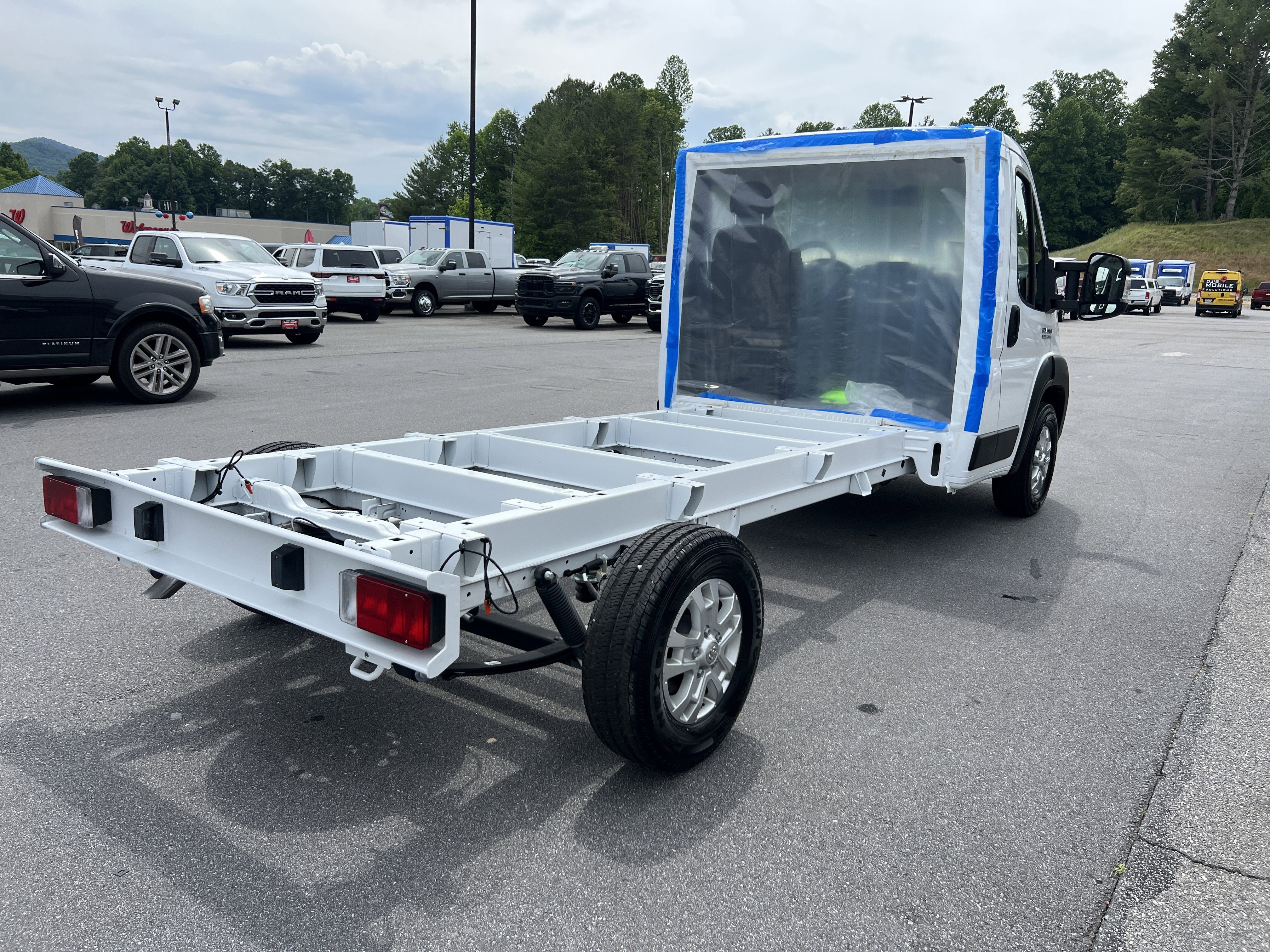 2025 RAM ProMaster Cutaway SLT