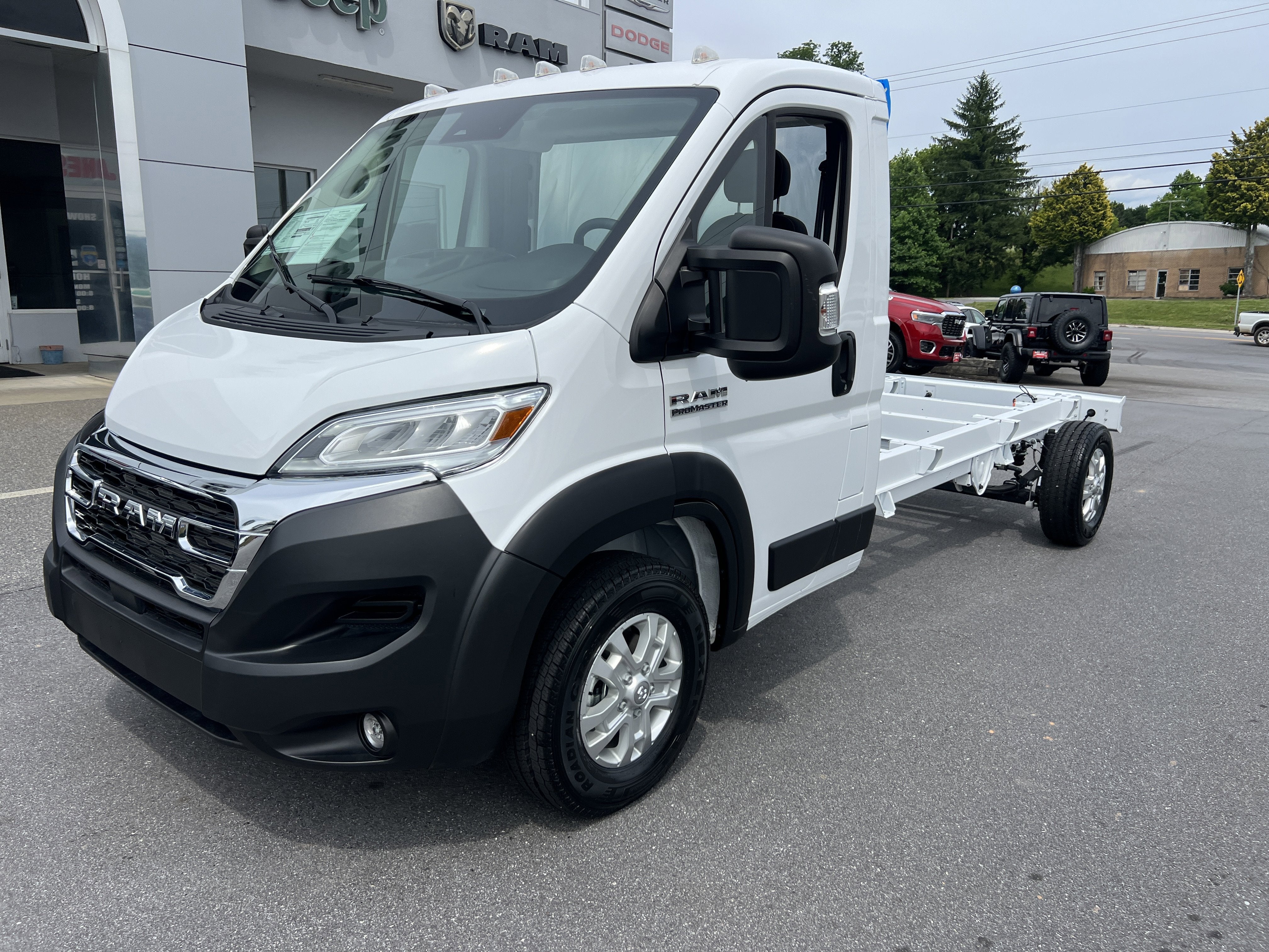 2025 RAM ProMaster Cutaway SLT