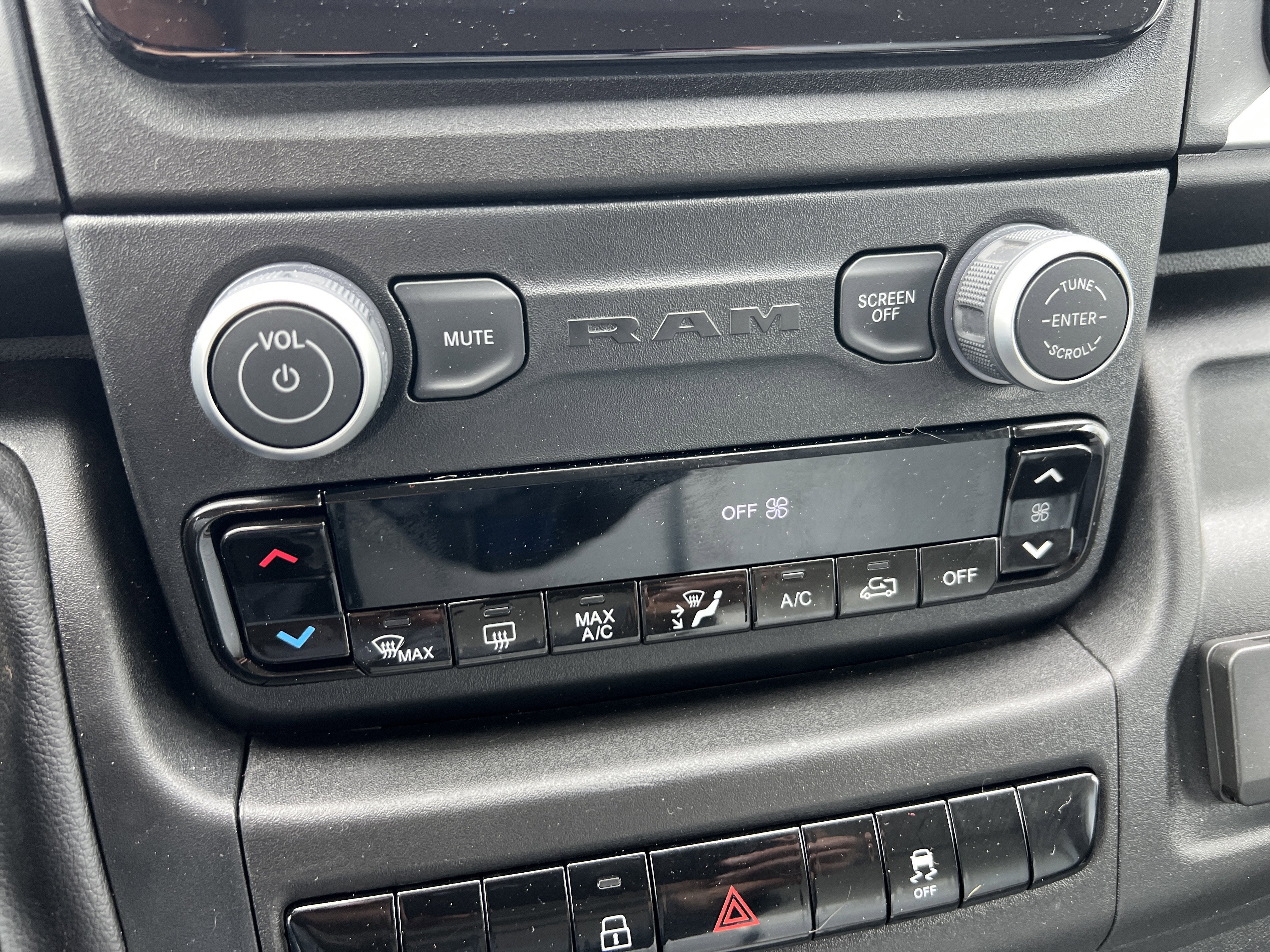 2025 RAM ProMaster Cutaway SLT