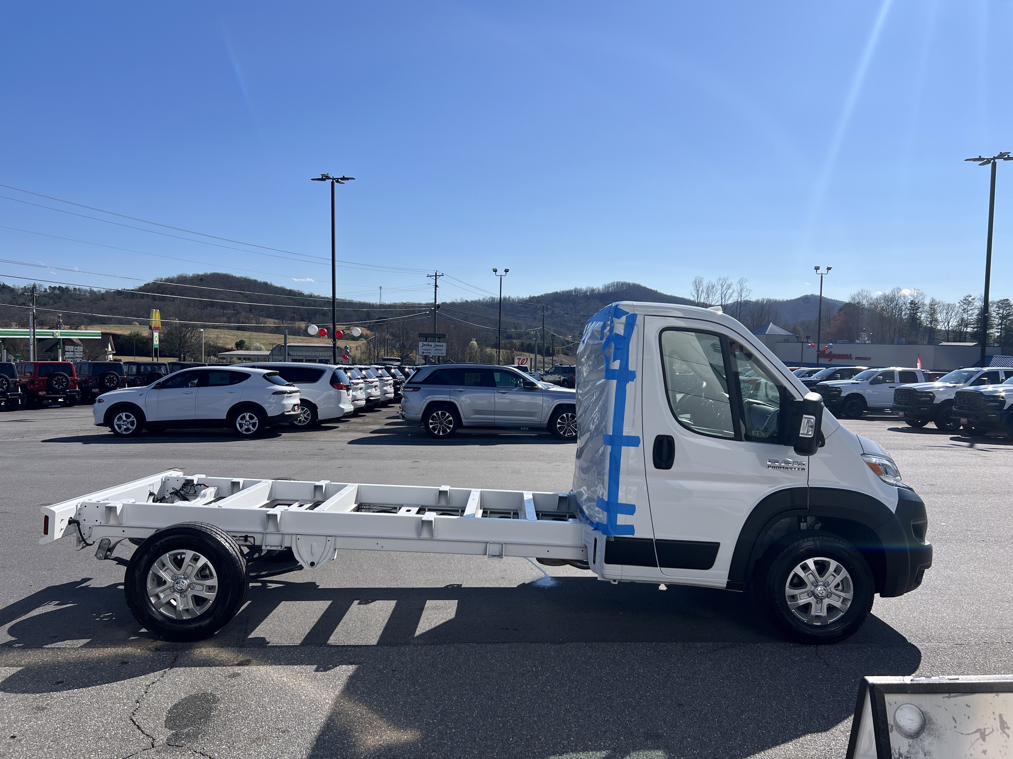 2025 RAM ProMaster Cutaway SLT