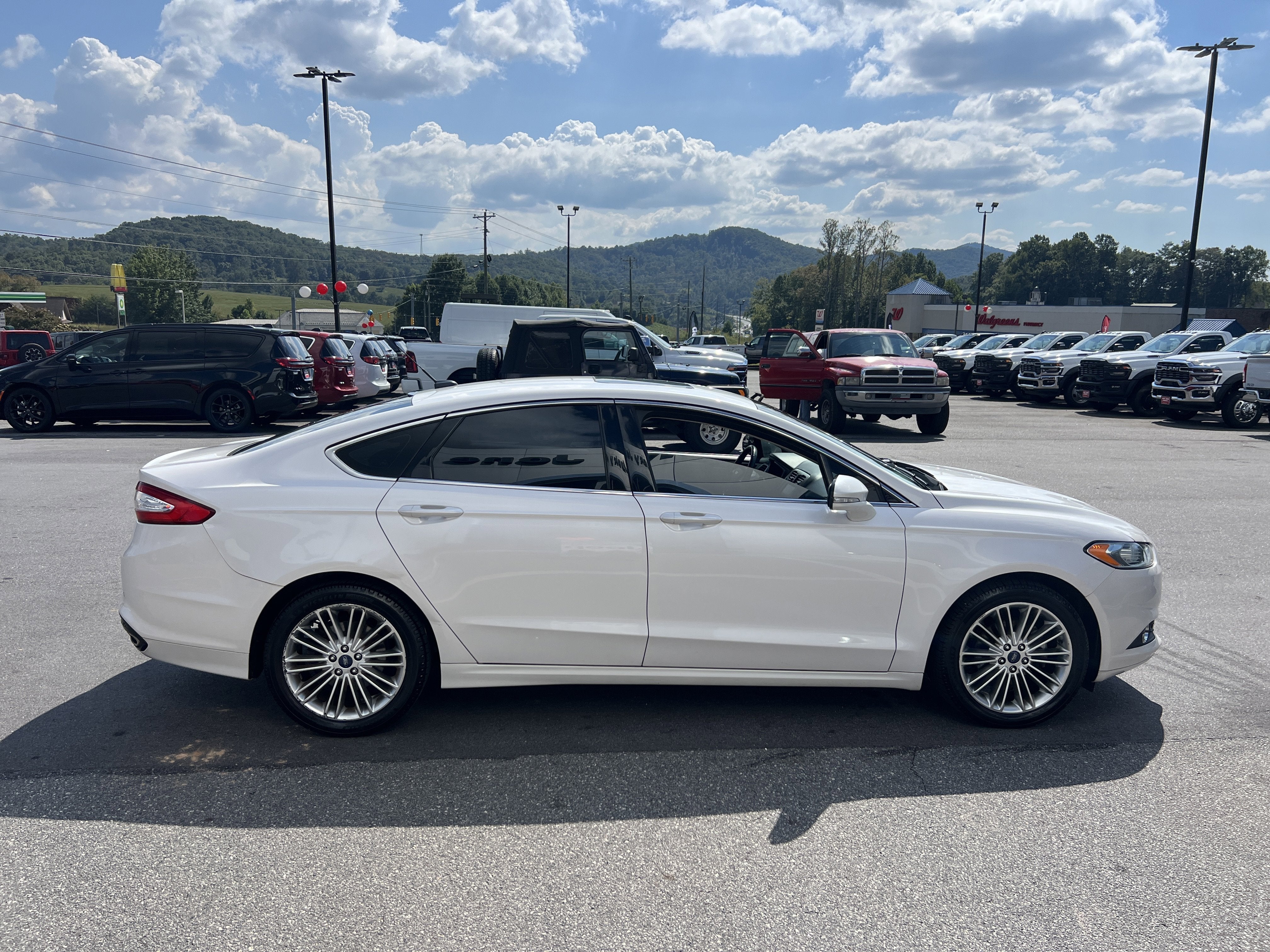2016 Ford Fusion SE