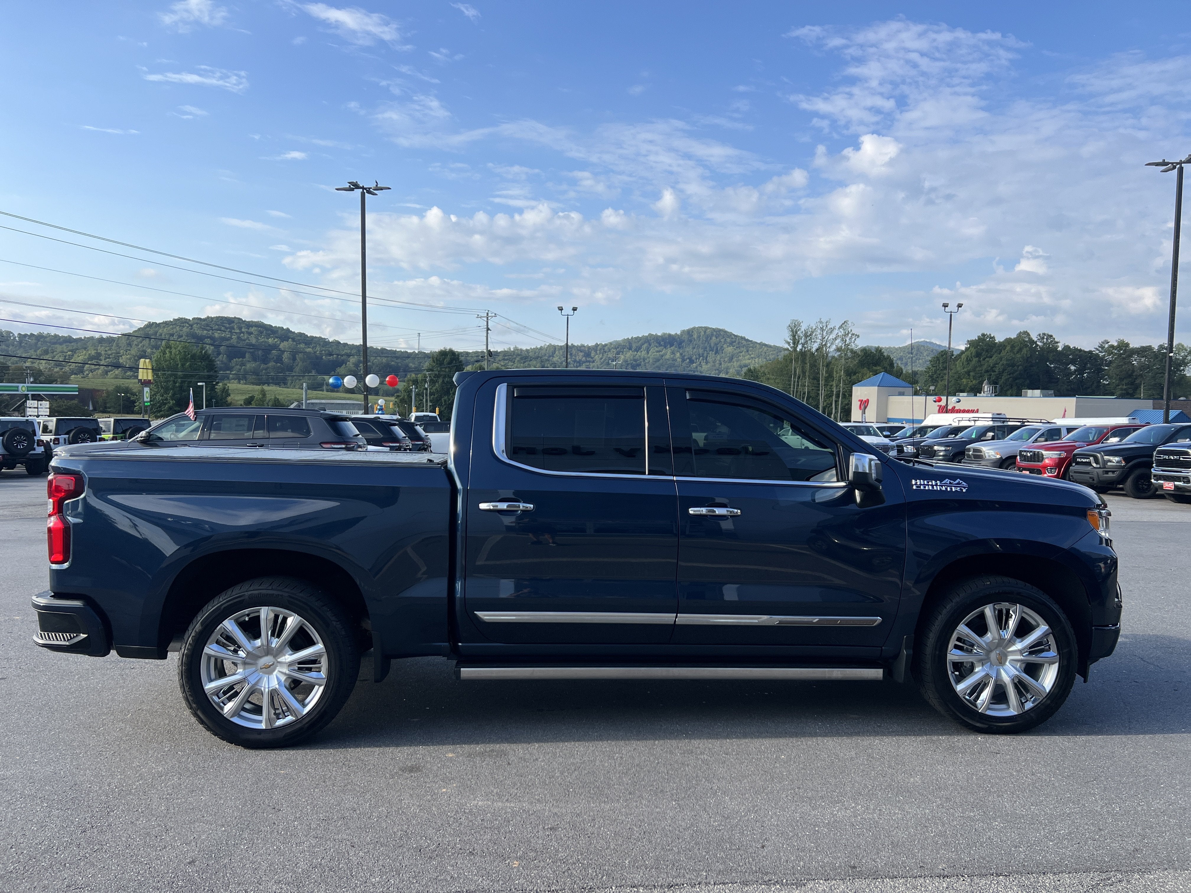 2022 Chevrolet Silverado 1500 High Country