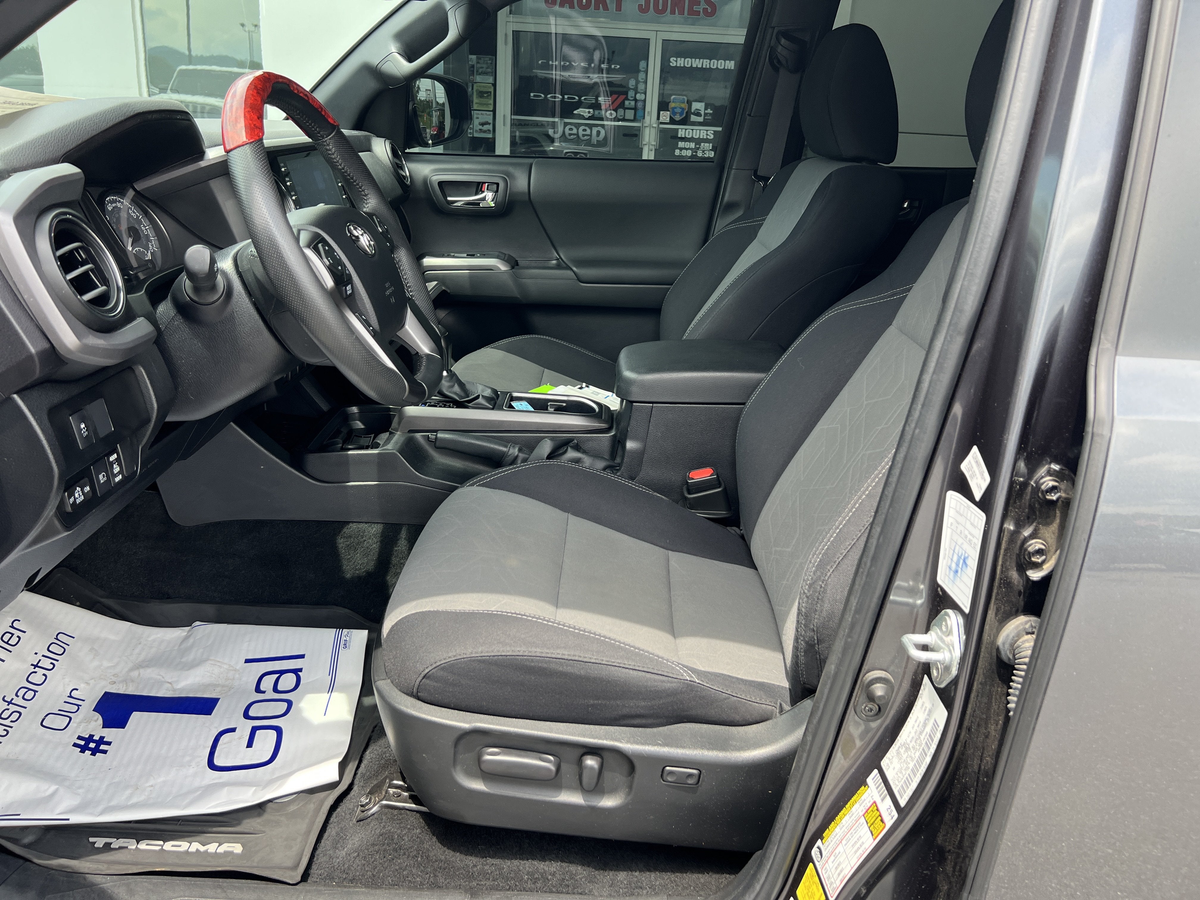 2022 Toyota Tacoma 4WD TRD Off Road
