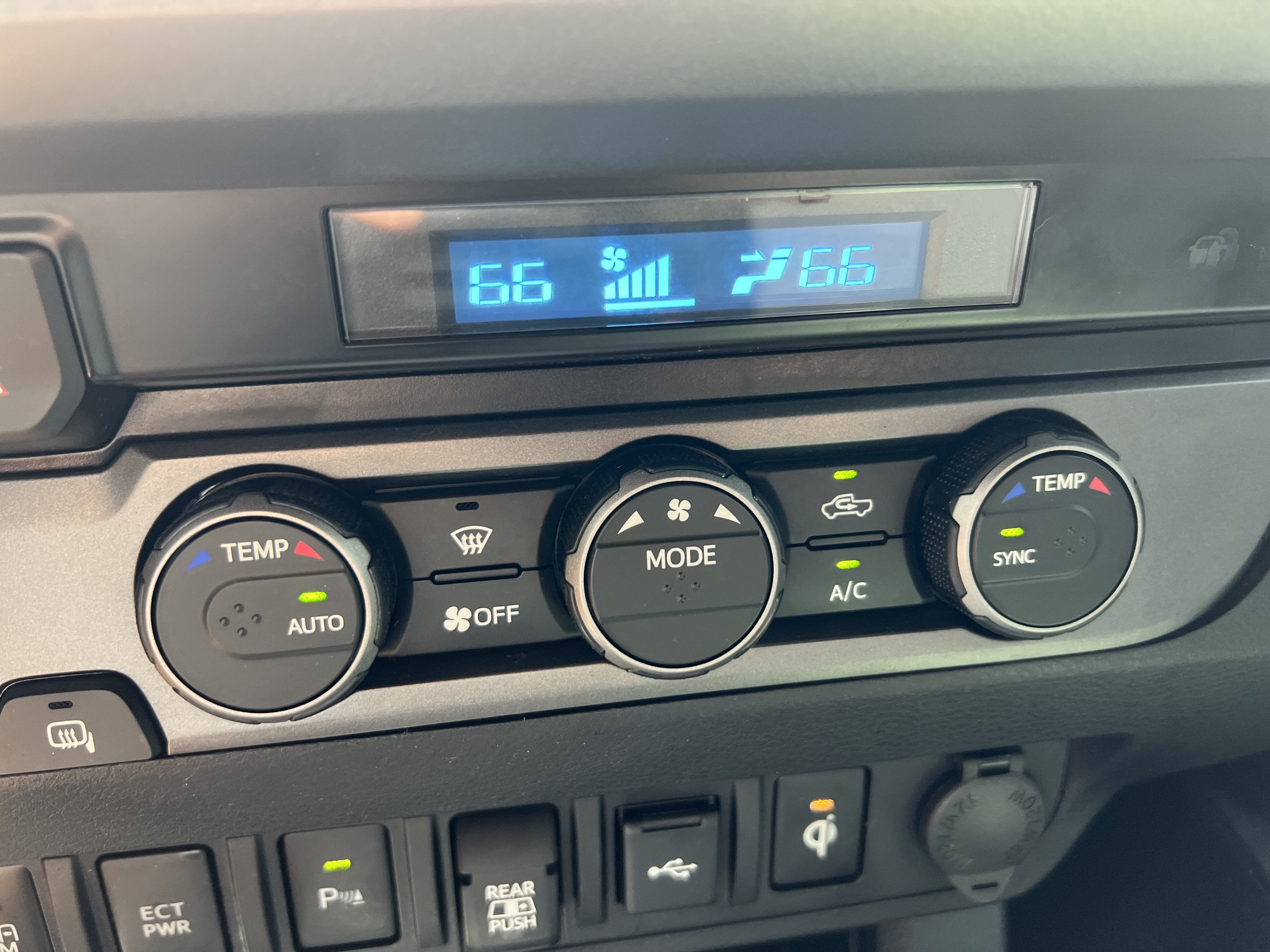 2022 Toyota Tacoma 4WD TRD Off Road