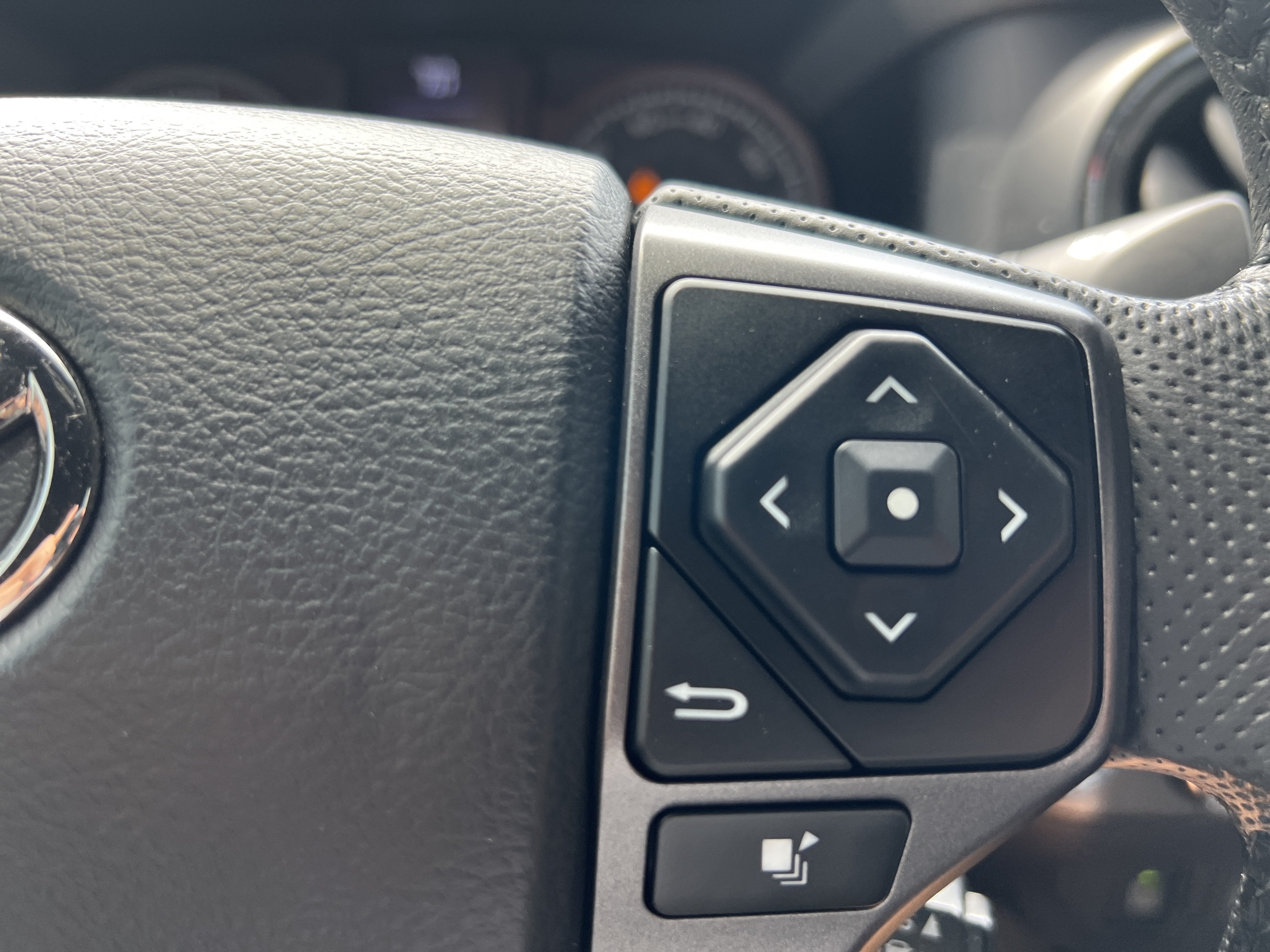 2022 Toyota Tacoma 4WD TRD Off Road
