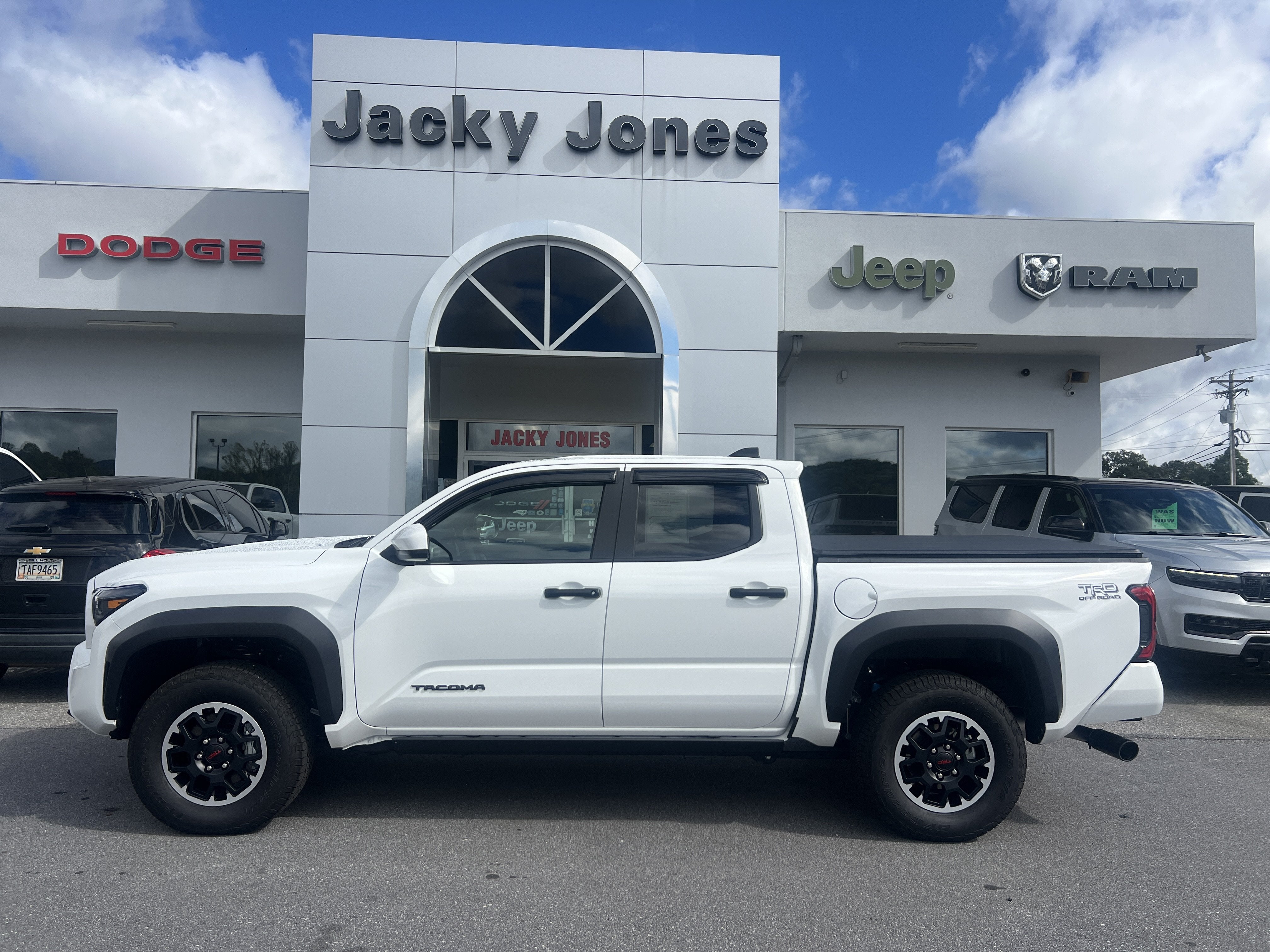 2025 Toyota Tacoma 4WD TRD Off Road