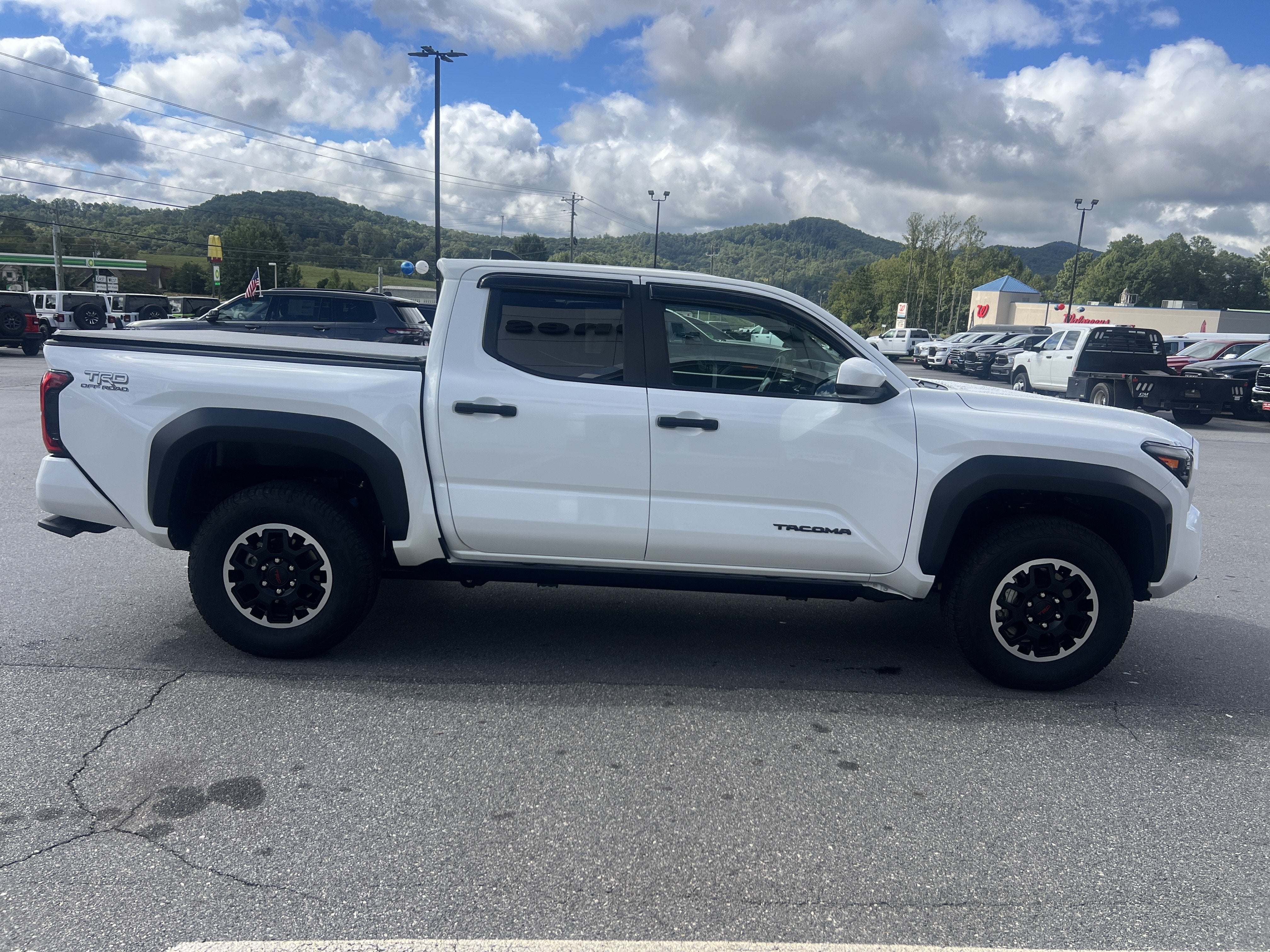 2025 Toyota Tacoma 4WD TRD Off Road
