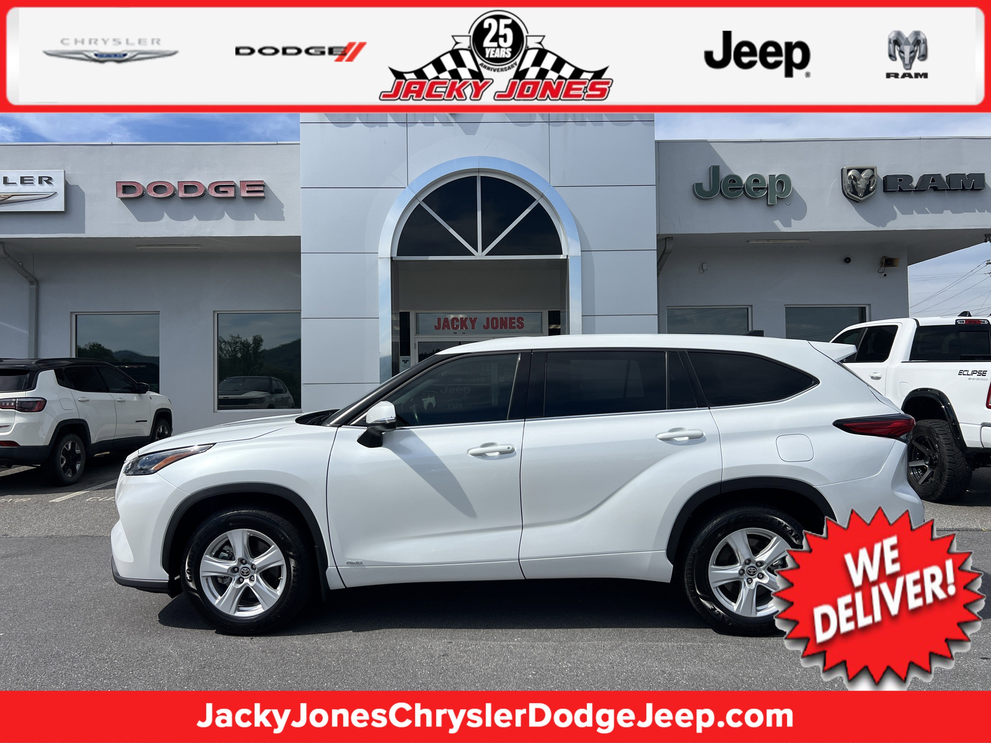 2022 Toyota Highlander Hybrid LE
