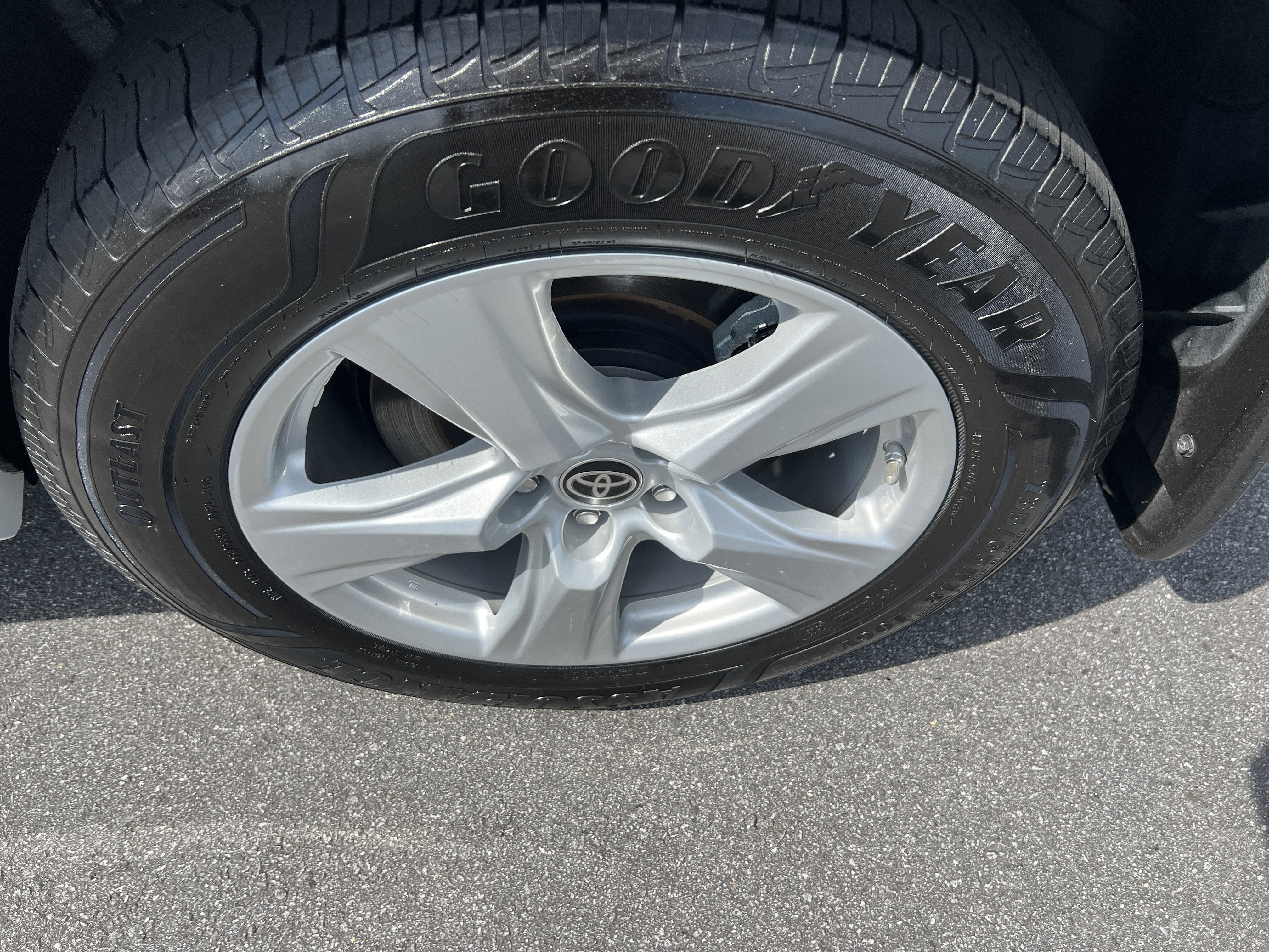 2022 Toyota Highlander Hybrid LE