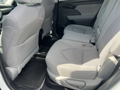 2022 Toyota Highlander Hybrid LE