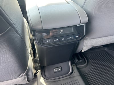 2022 Toyota Highlander Hybrid LE