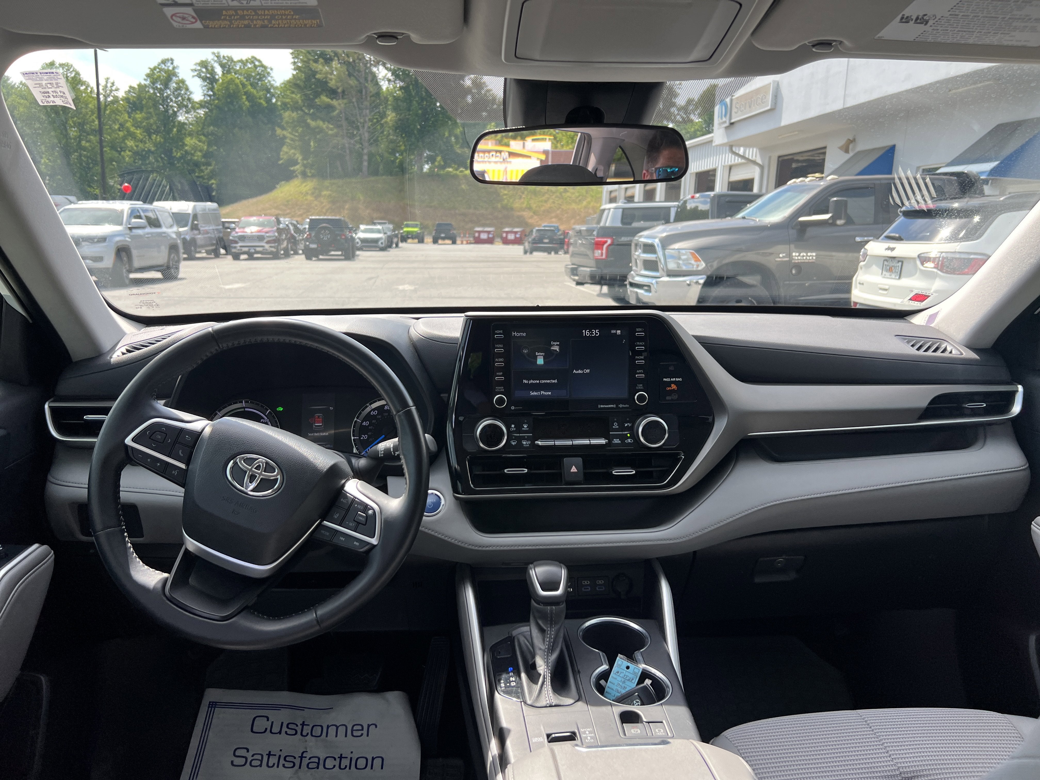 2022 Toyota Highlander Hybrid LE