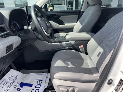 2022 Toyota Highlander Hybrid LE