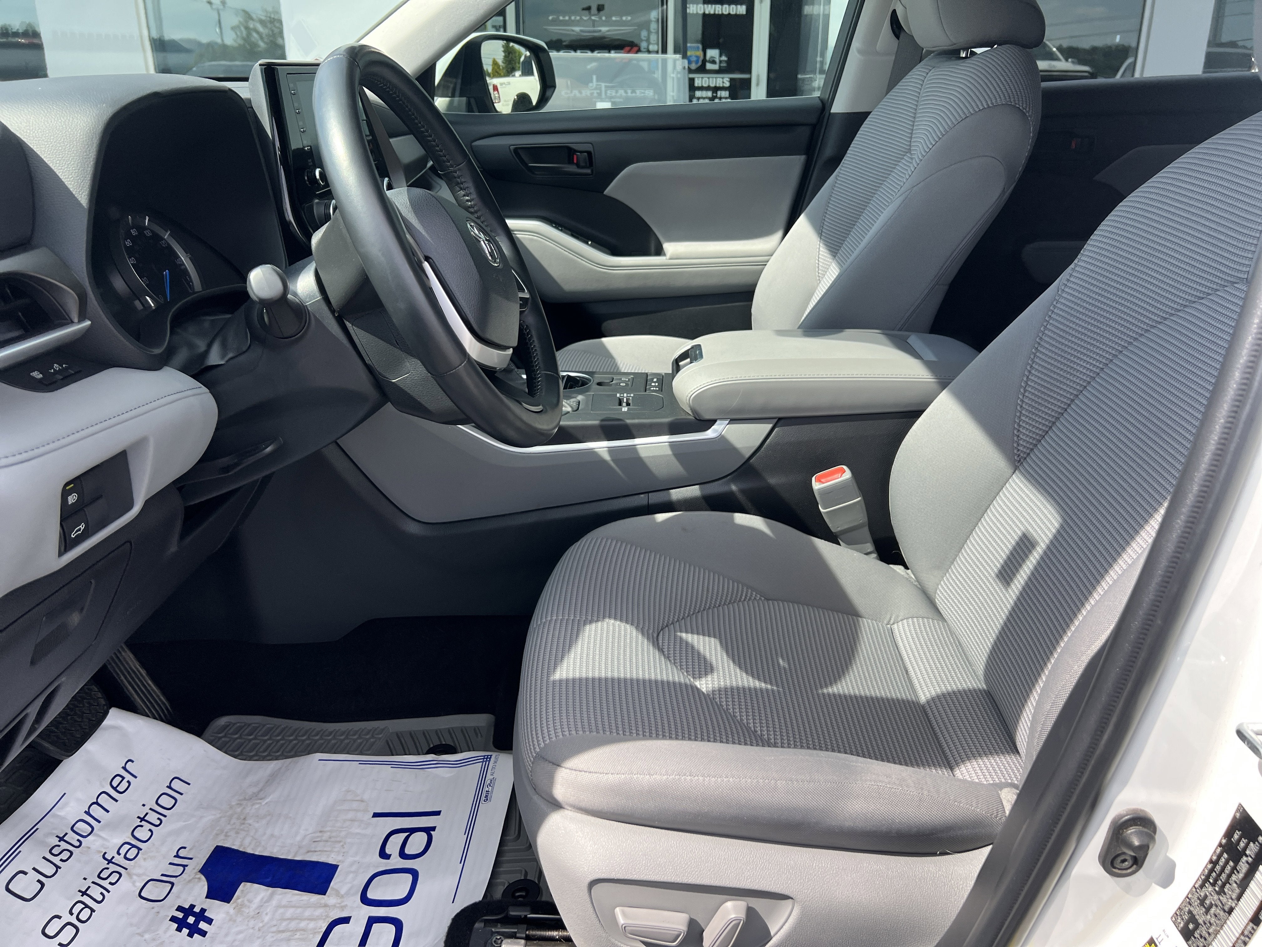 2022 Toyota Highlander Hybrid LE