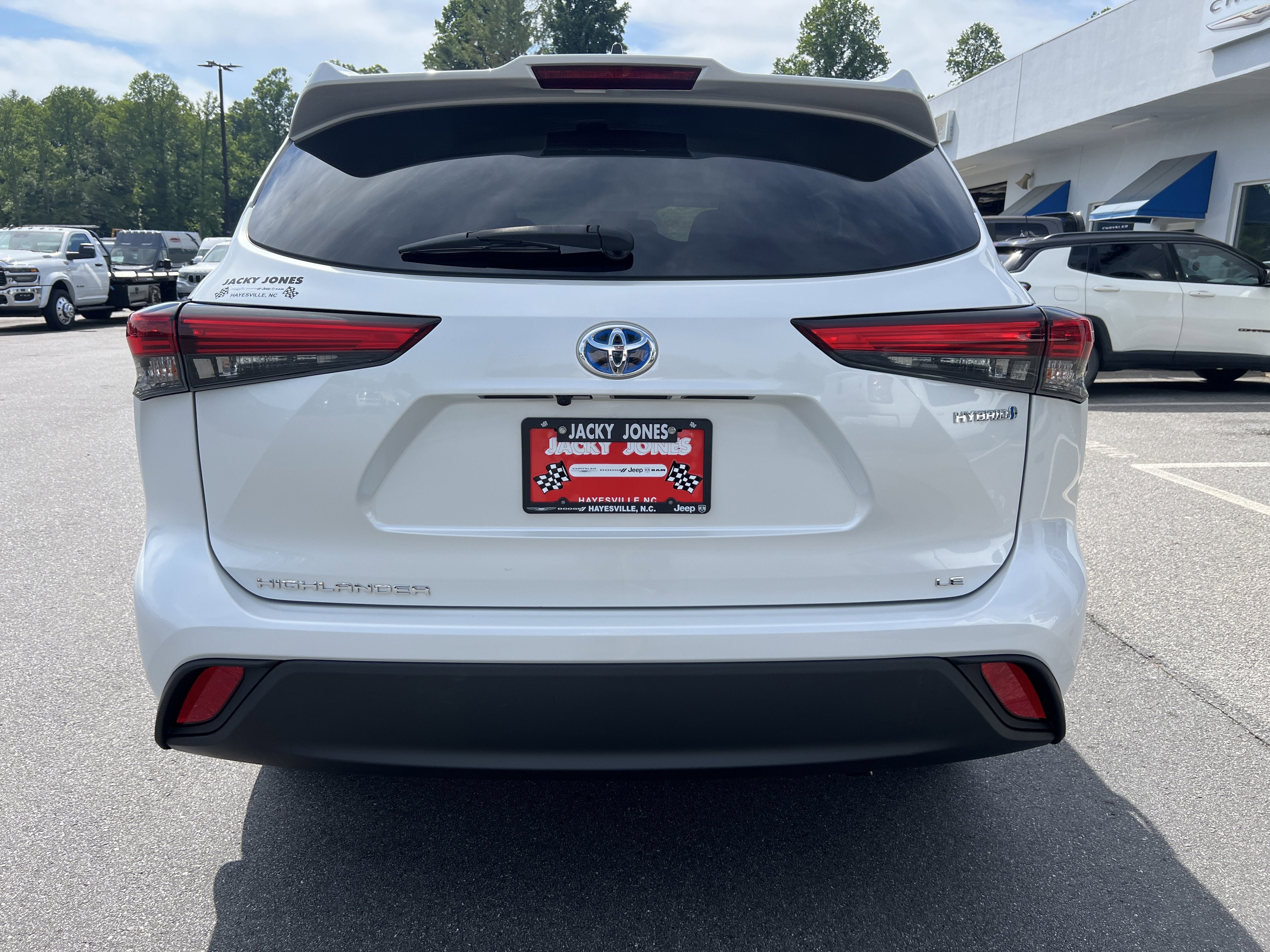 2022 Toyota Highlander Hybrid LE