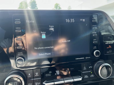 2022 Toyota Highlander Hybrid LE