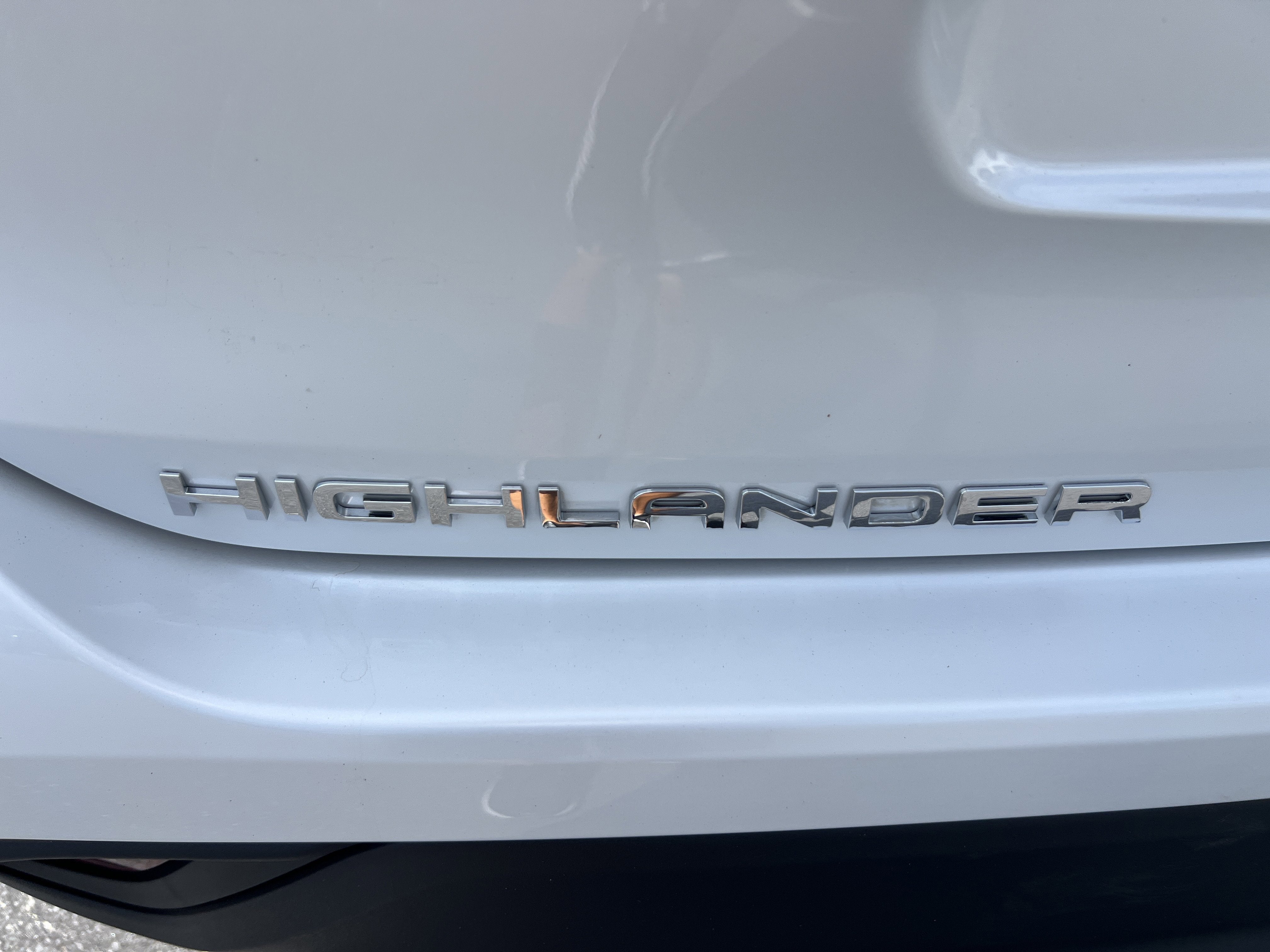 2022 Toyota Highlander Hybrid LE