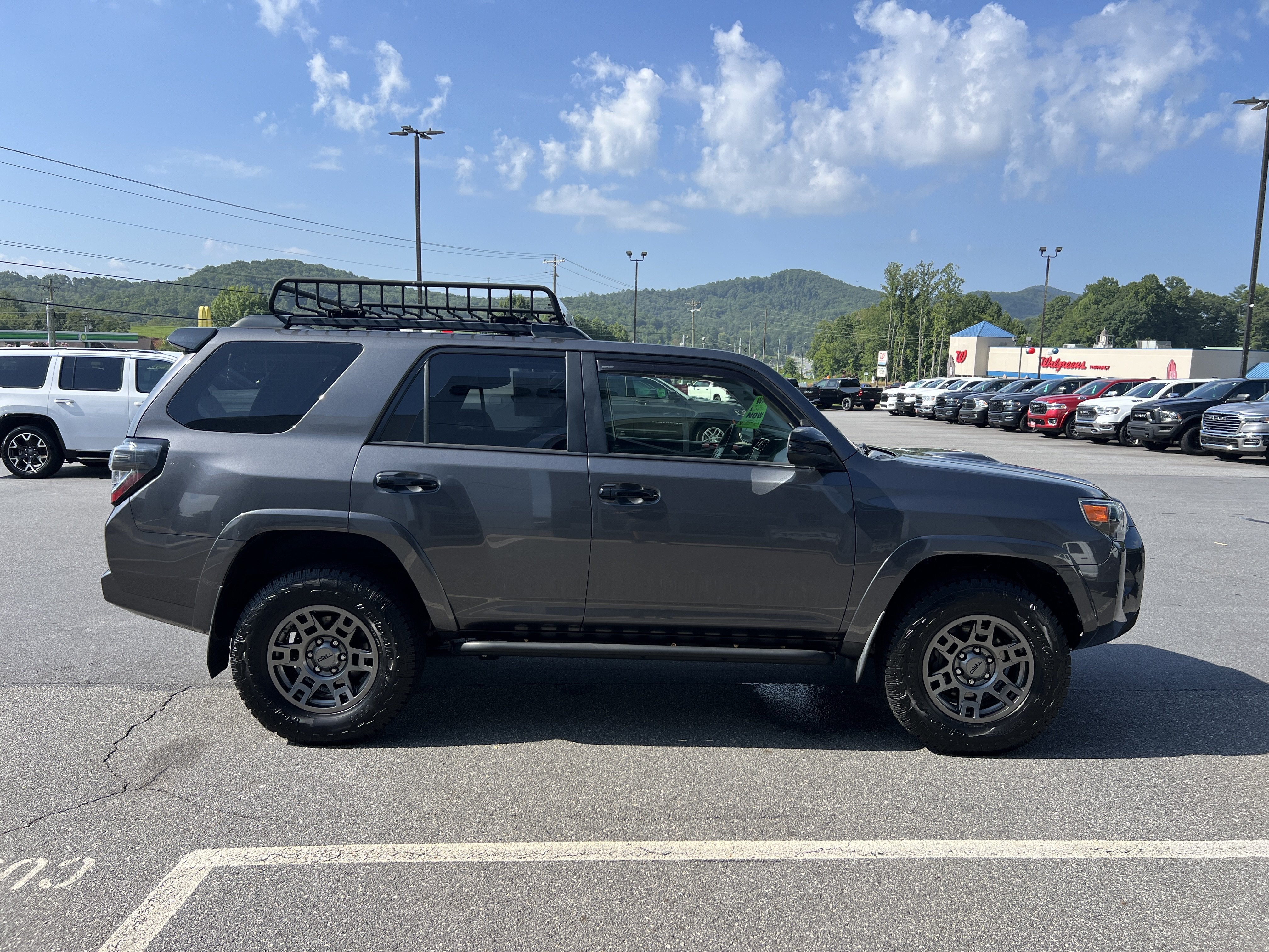 2020 Toyota 4Runner Venture