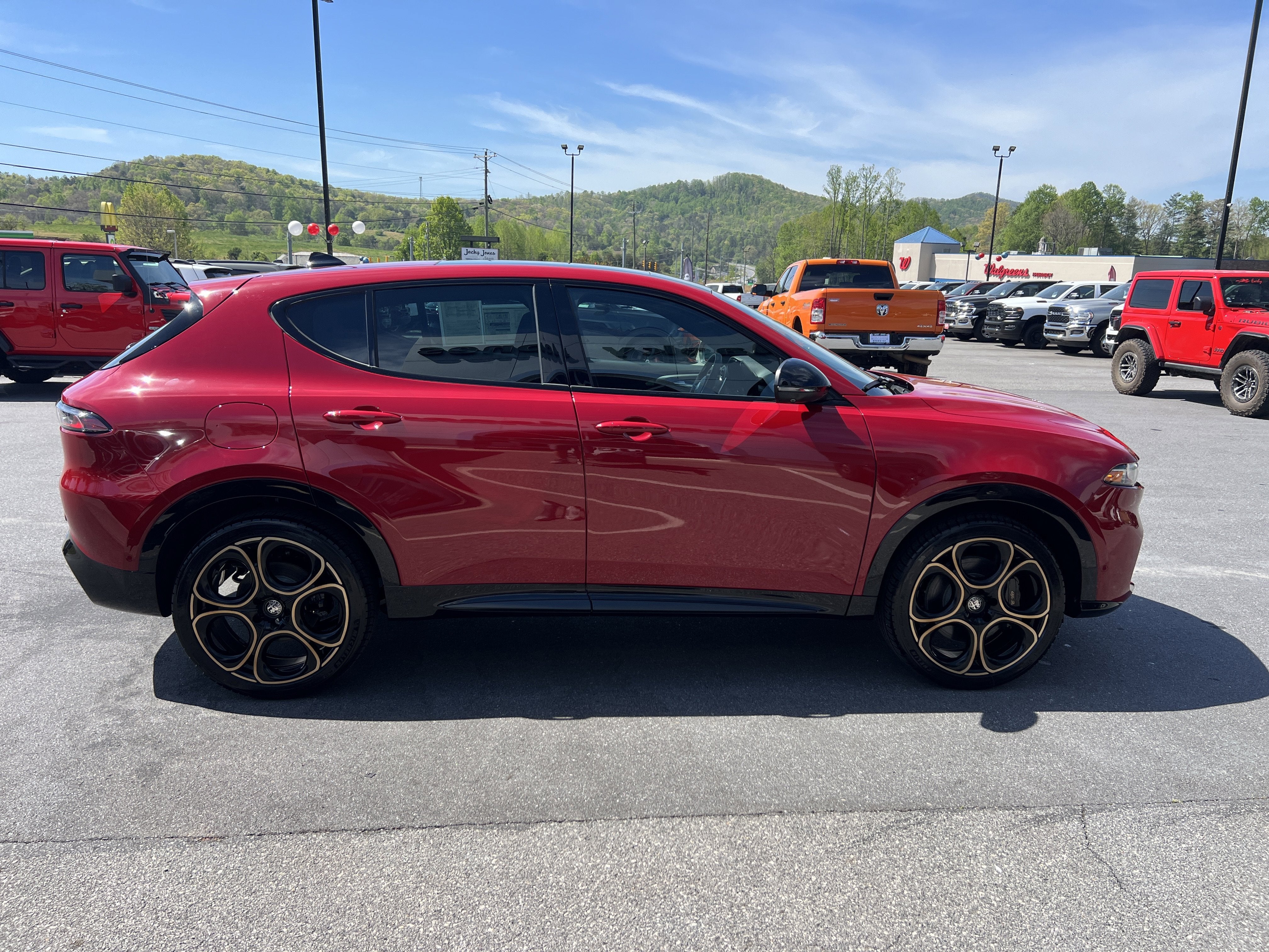 2025 Alfa Romeo Tonale Special Edition Intensa