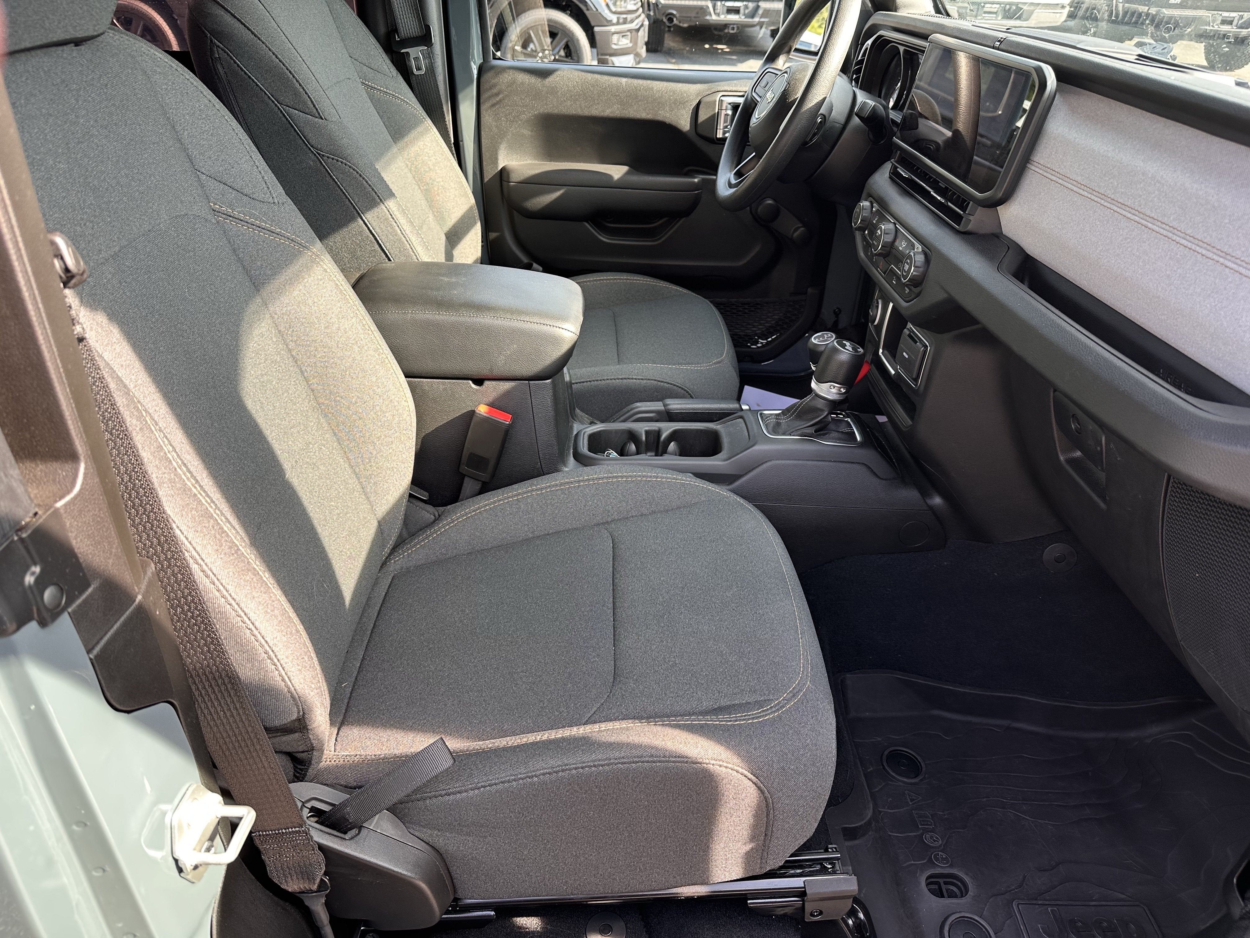 2024 Jeep Wrangler Sport