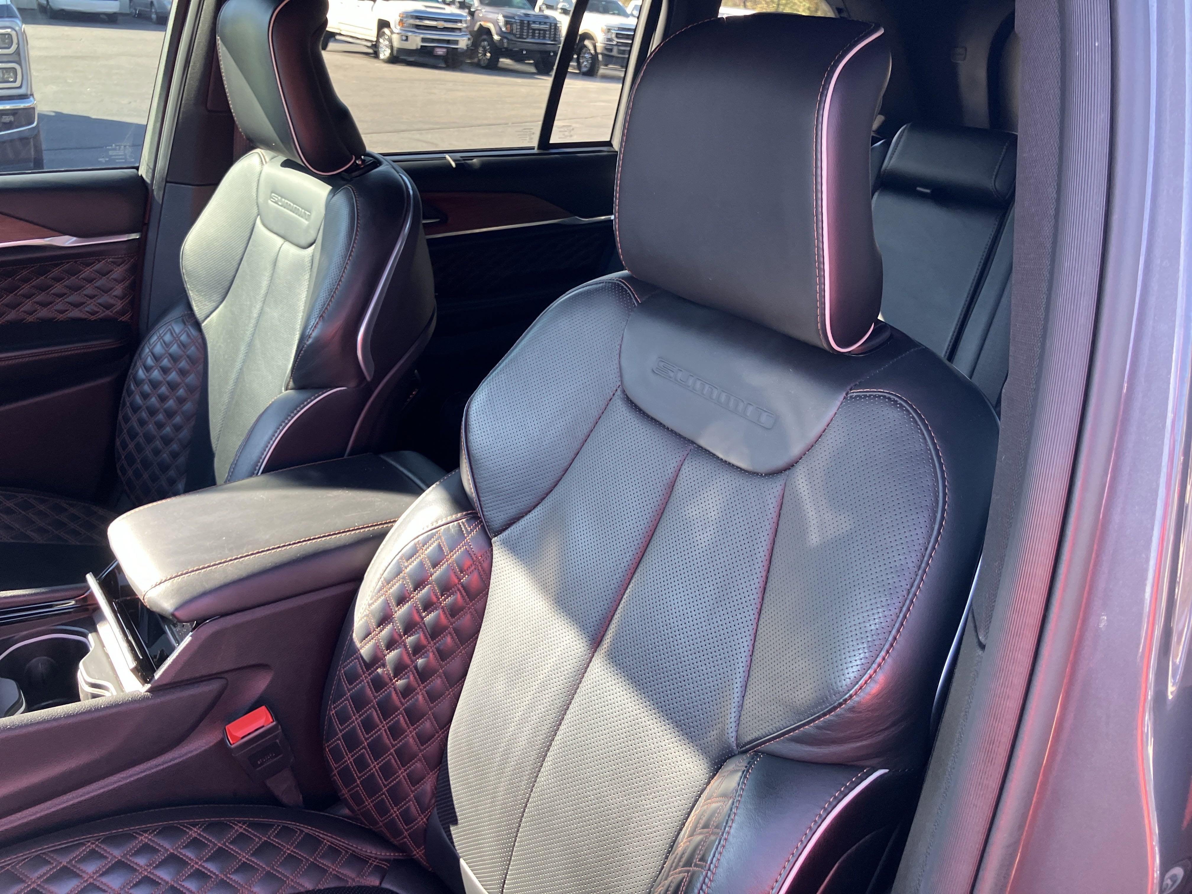 2023 Jeep Grand Cherokee Summit