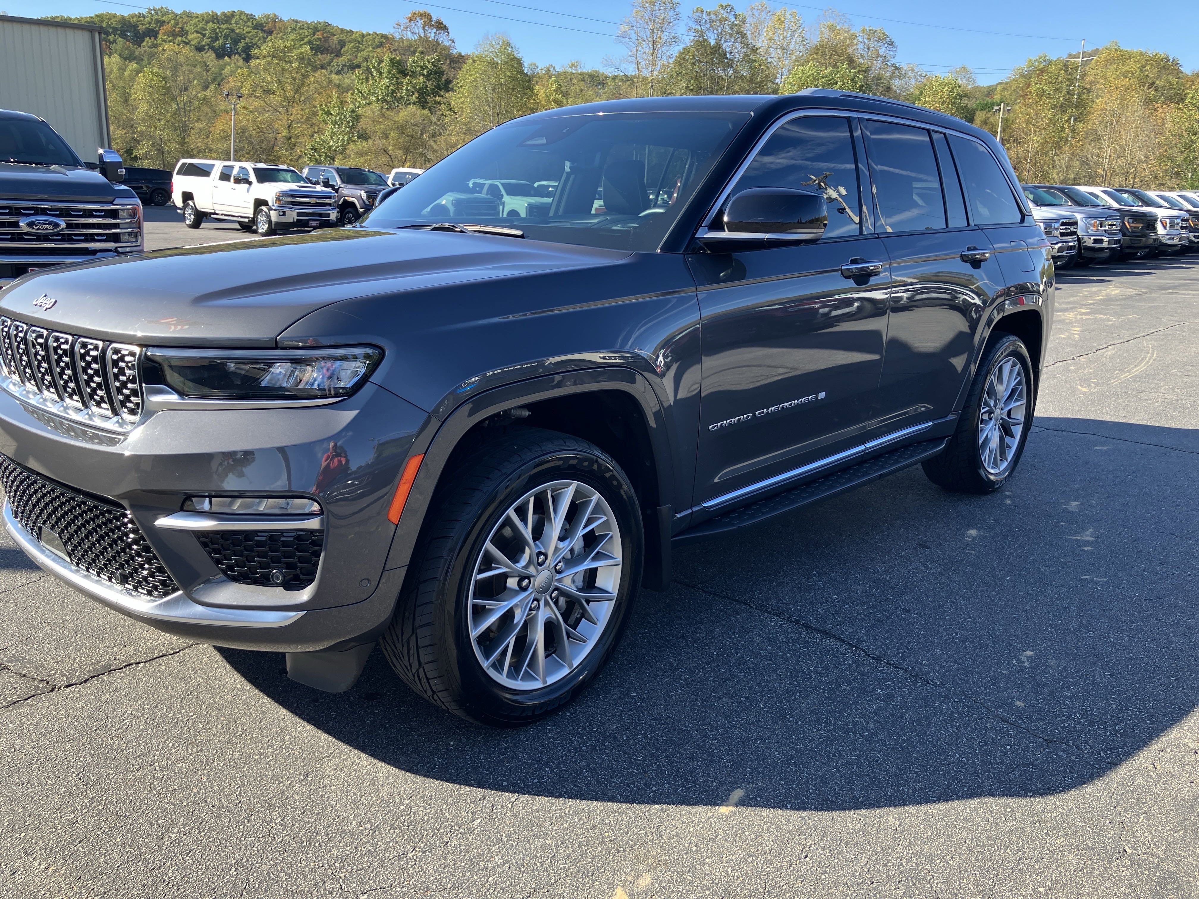 2023 Jeep Grand Cherokee Summit