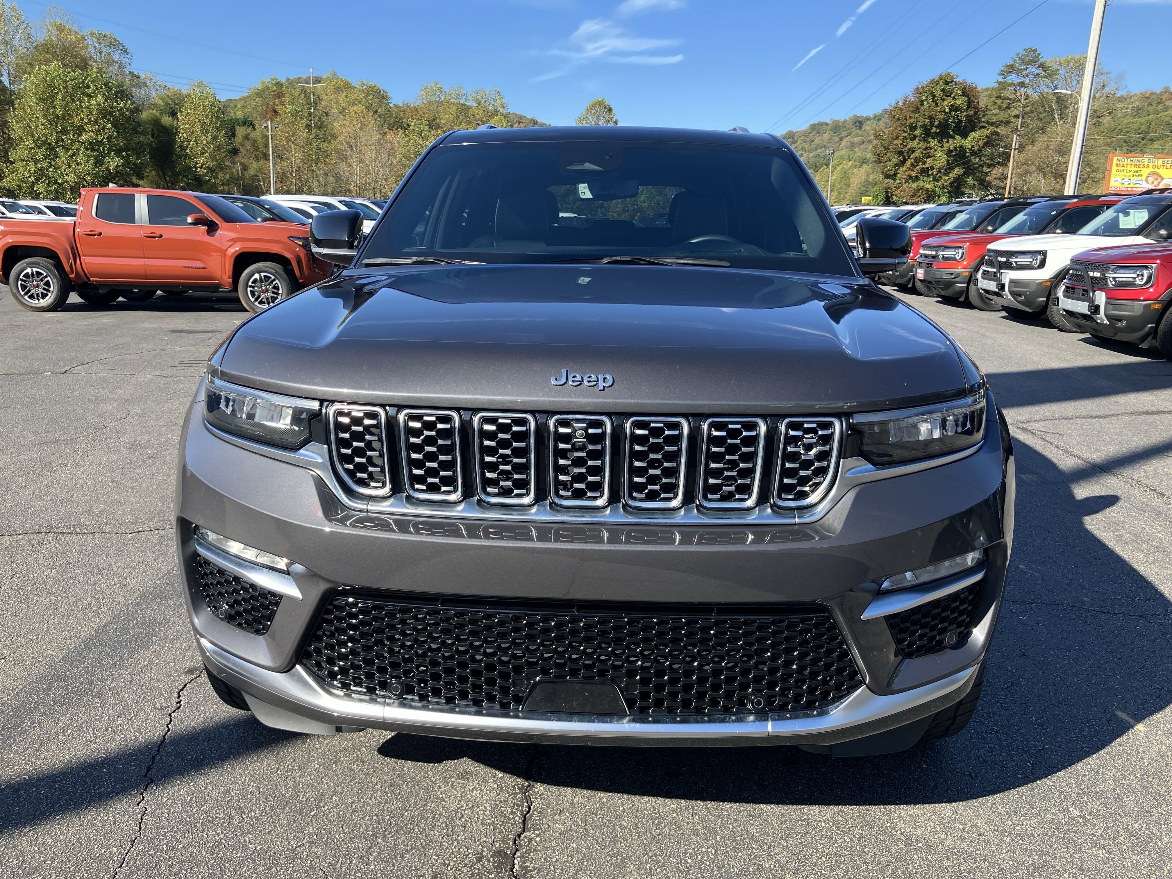 2023 Jeep Grand Cherokee Summit
