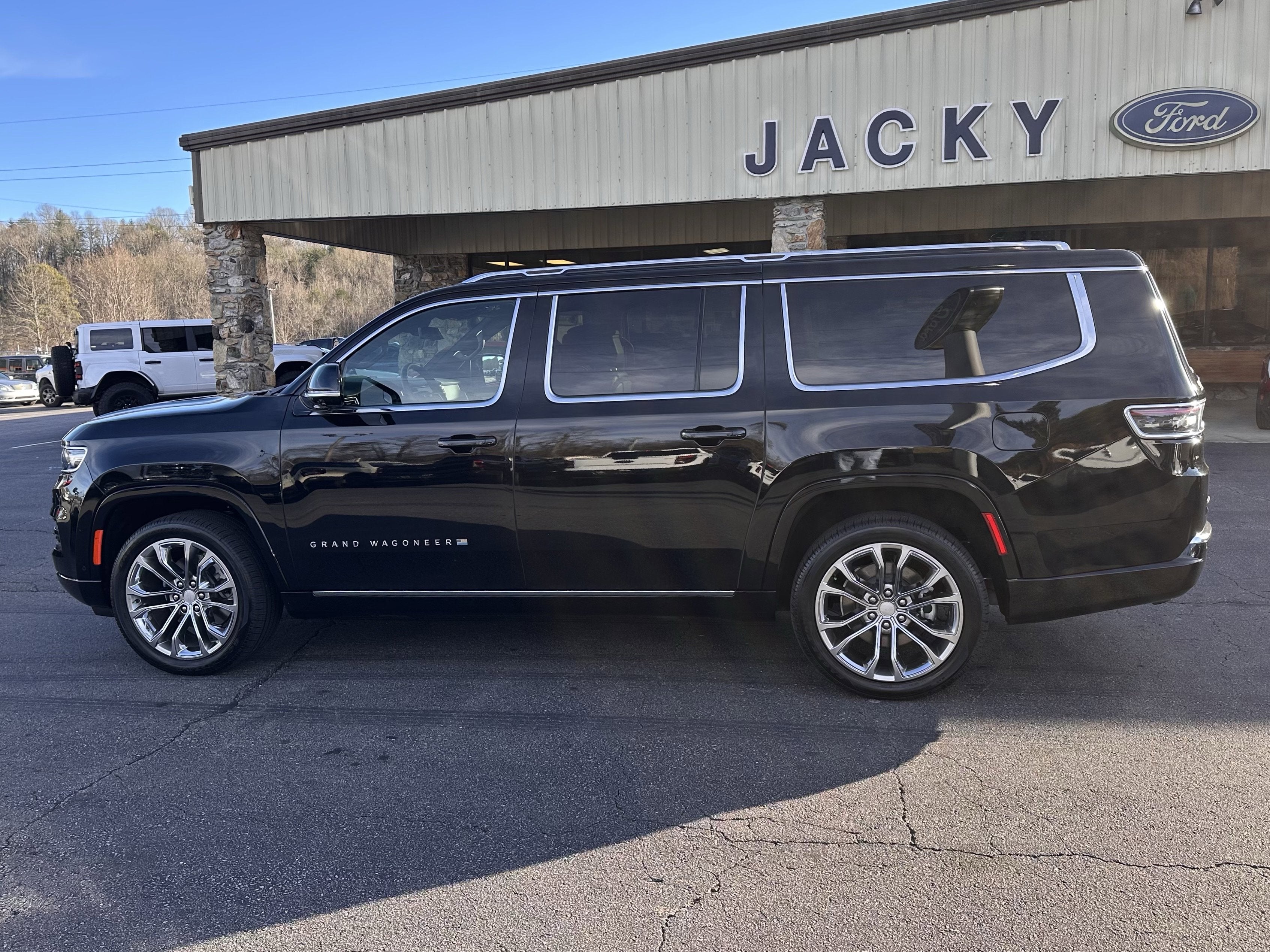 2023 Jeep Grand Wagoneer L Series II