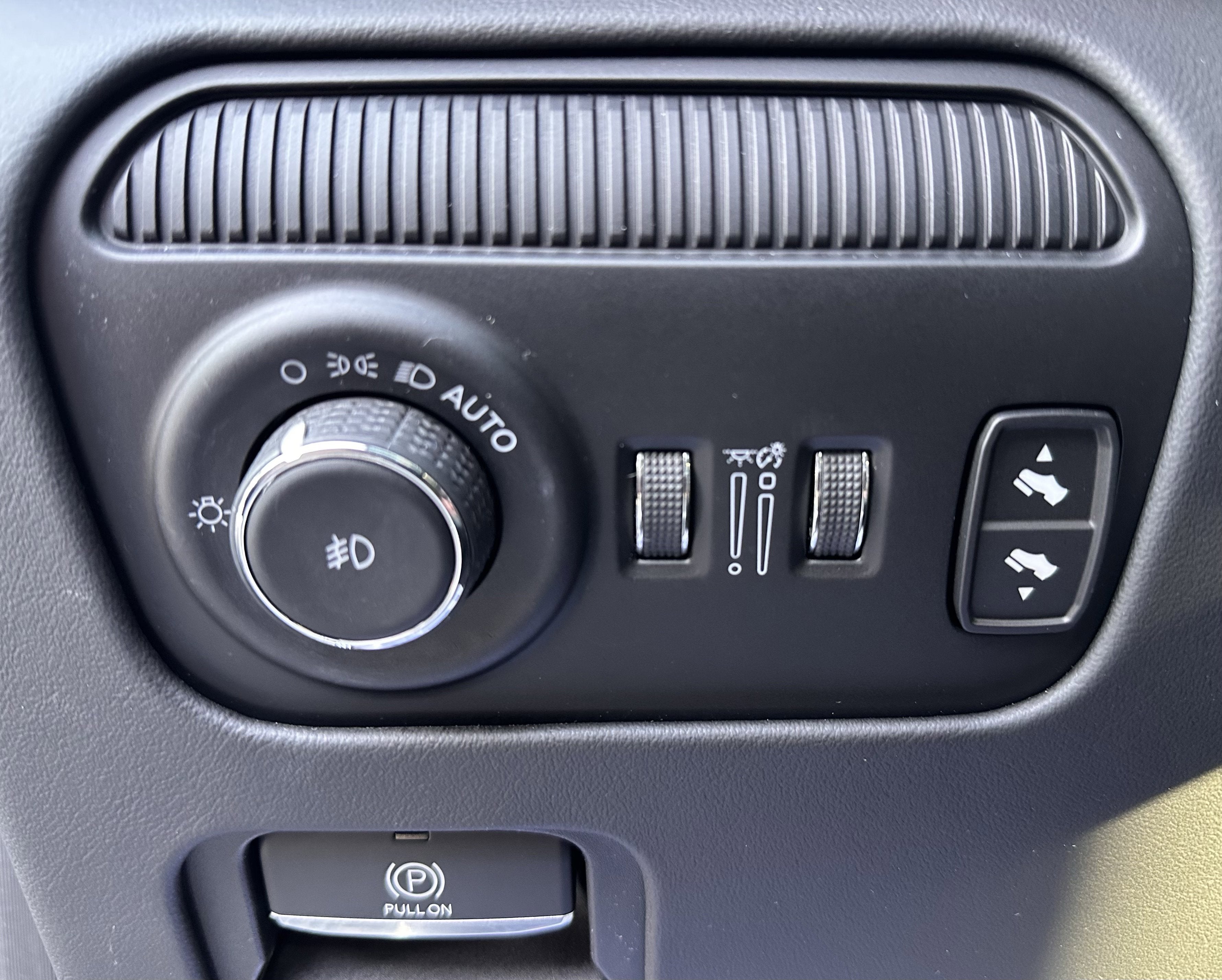 2023 Jeep Grand Wagoneer L Series II