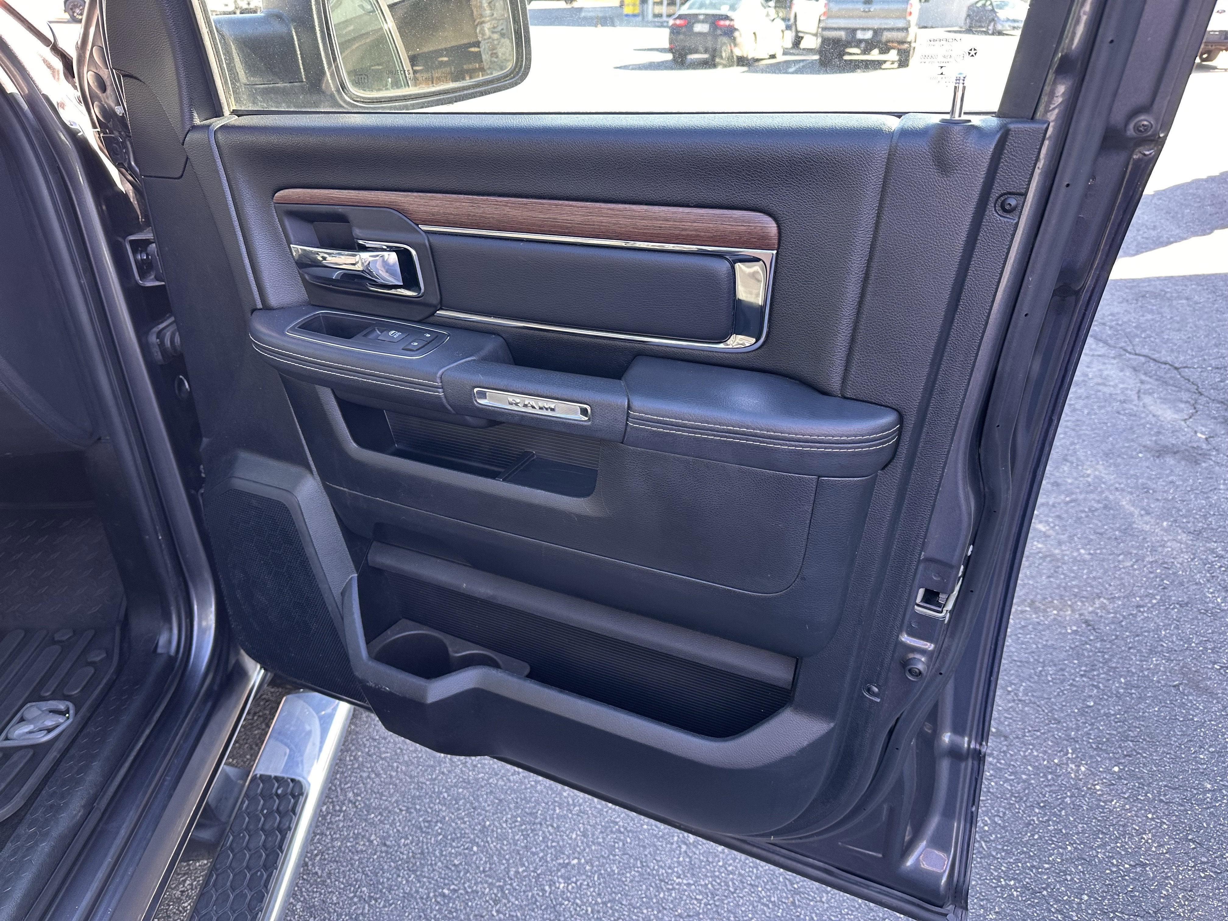 2016 RAM 1500 Laramie