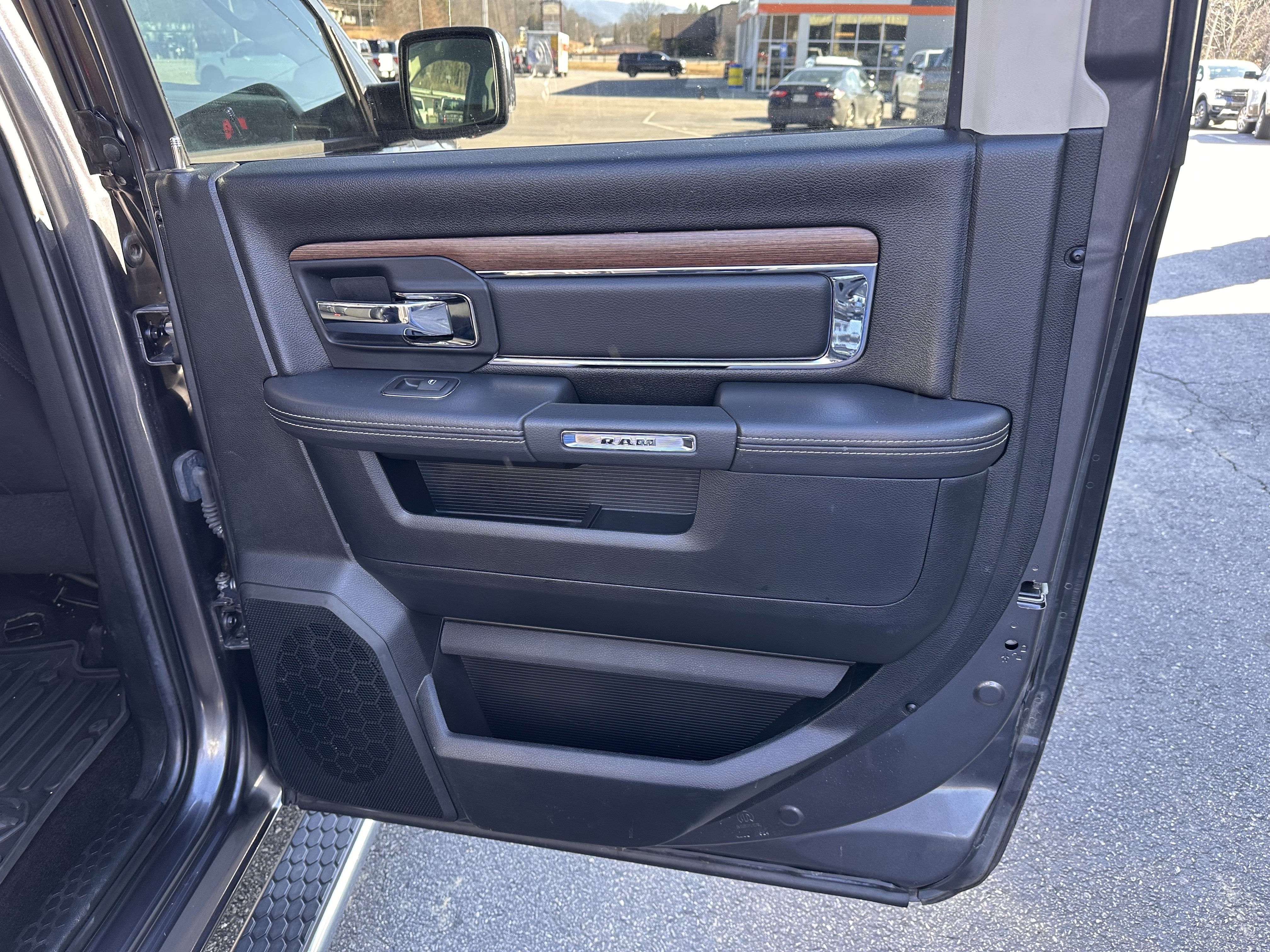 2016 RAM 1500 Laramie