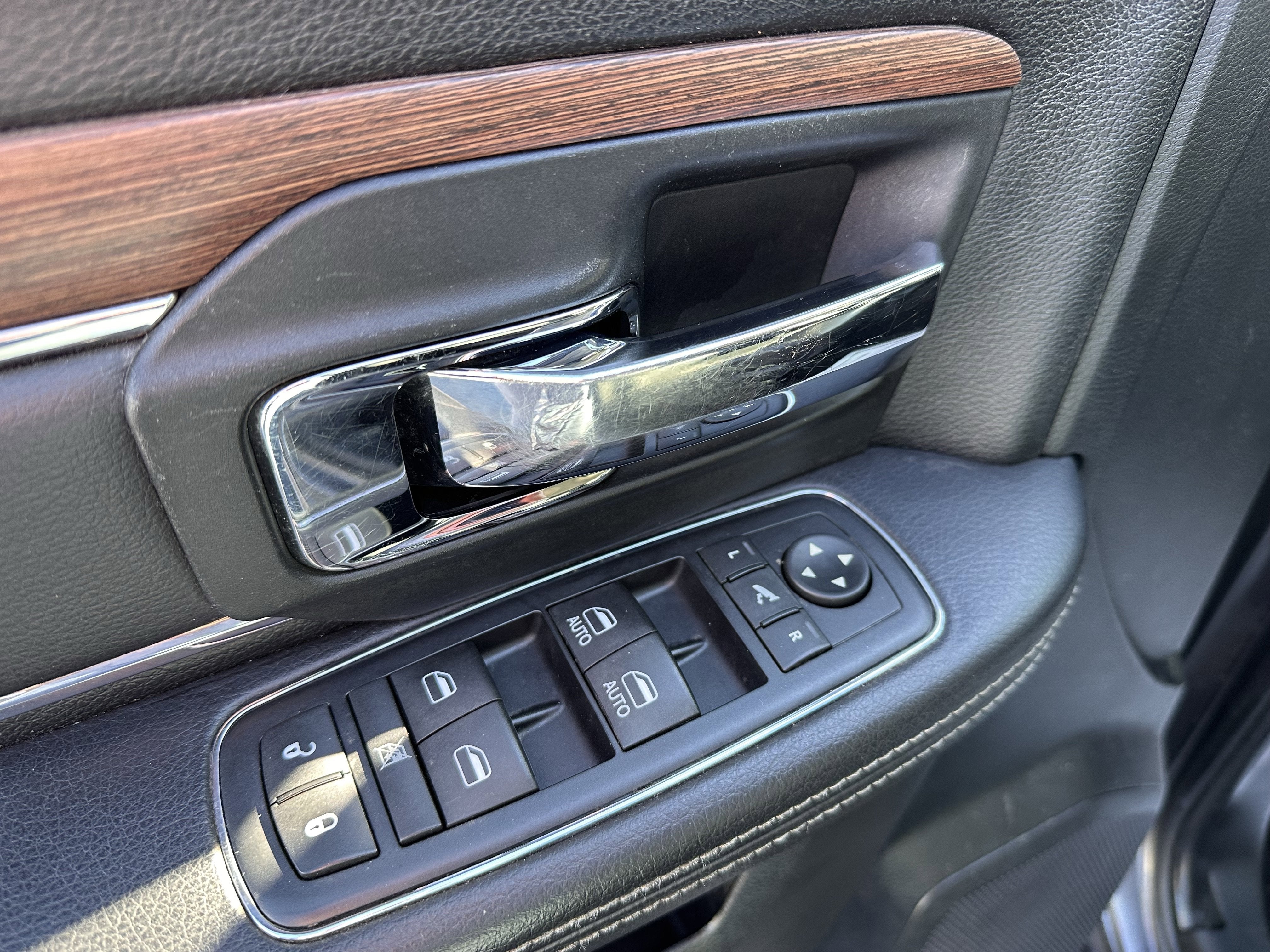 2016 RAM 1500 Laramie