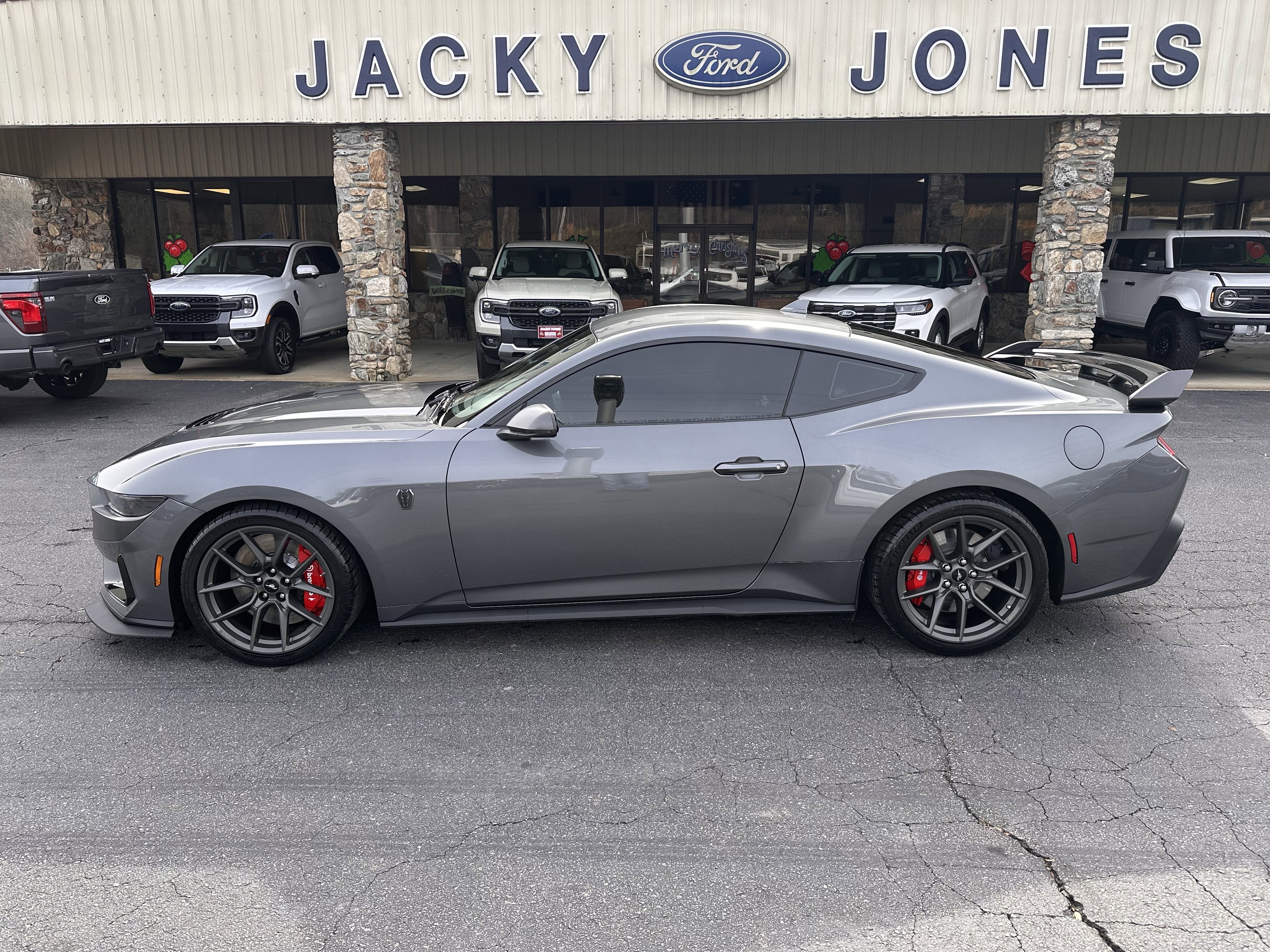 2025 Ford Mustang Dark Horse
