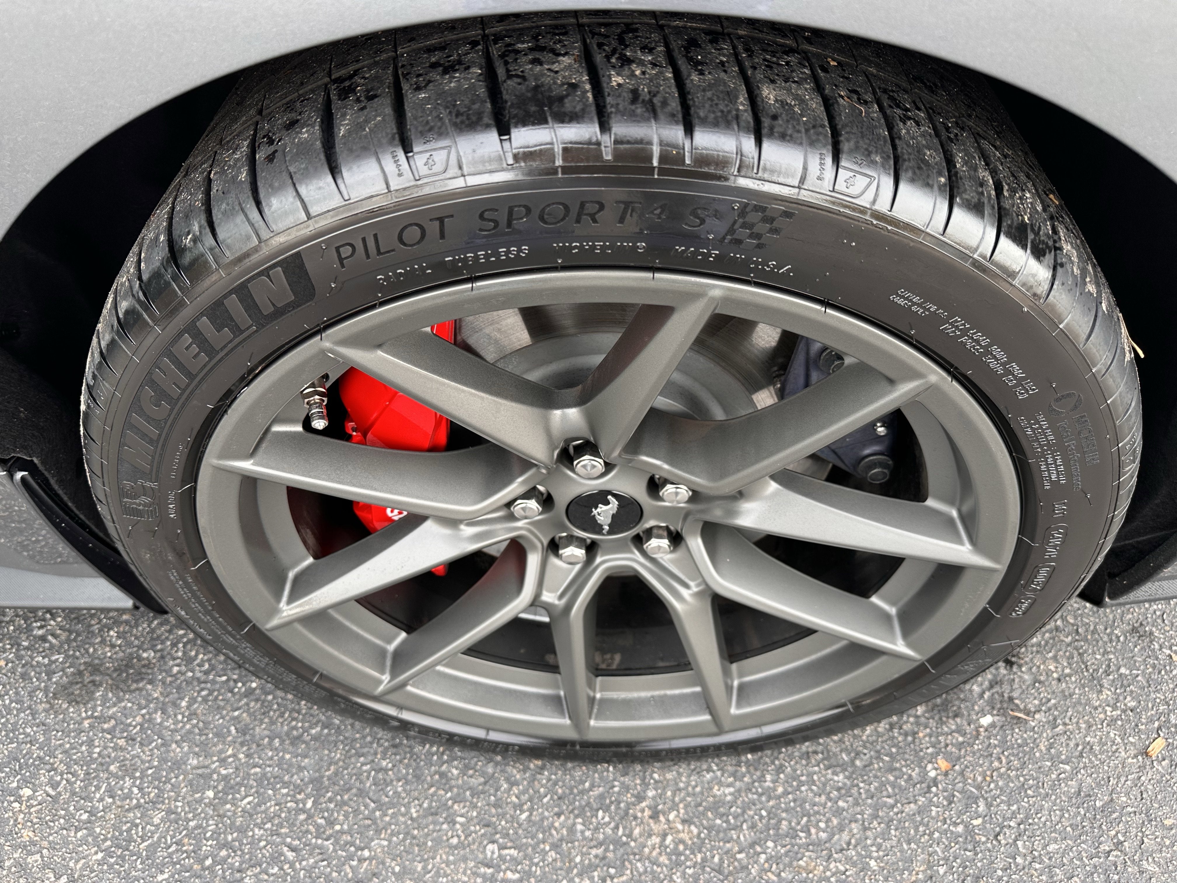 2025 Ford Mustang Dark Horse