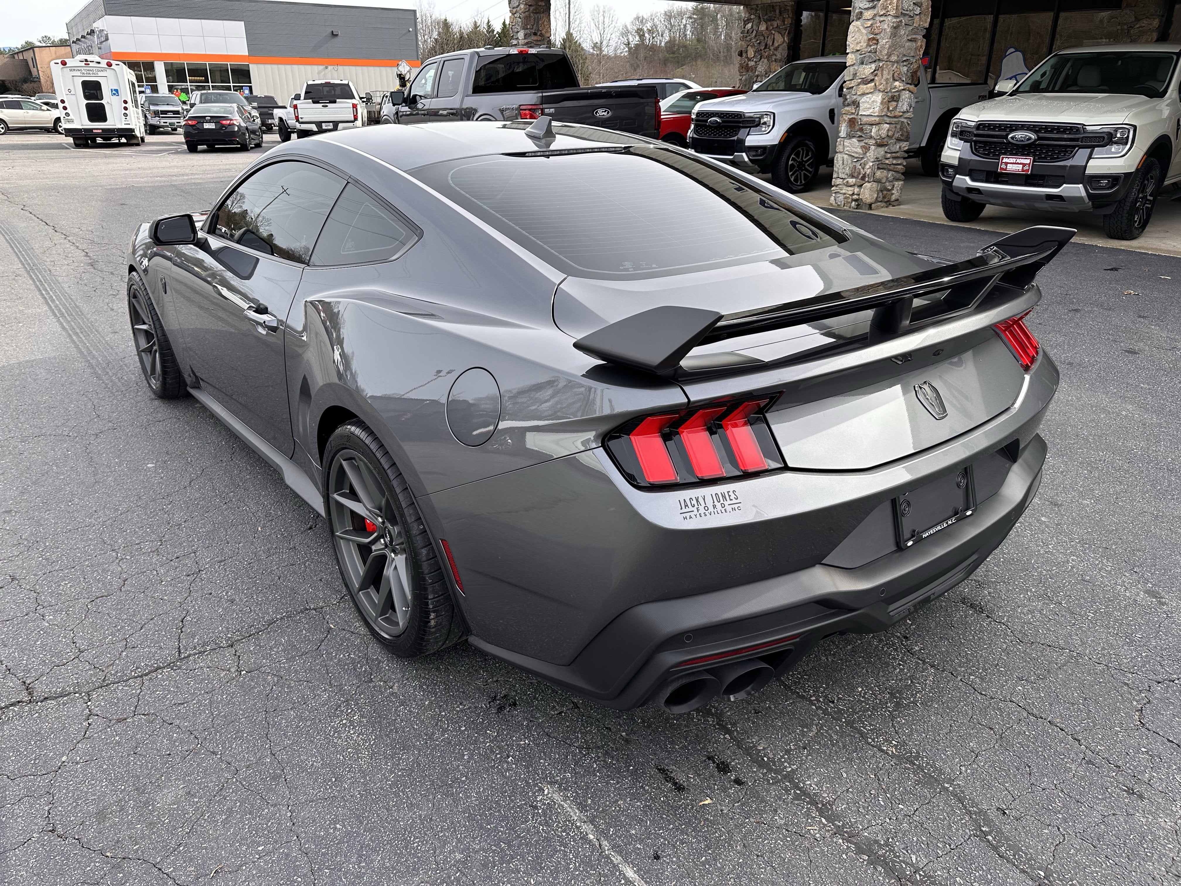 2025 Ford Mustang Dark Horse