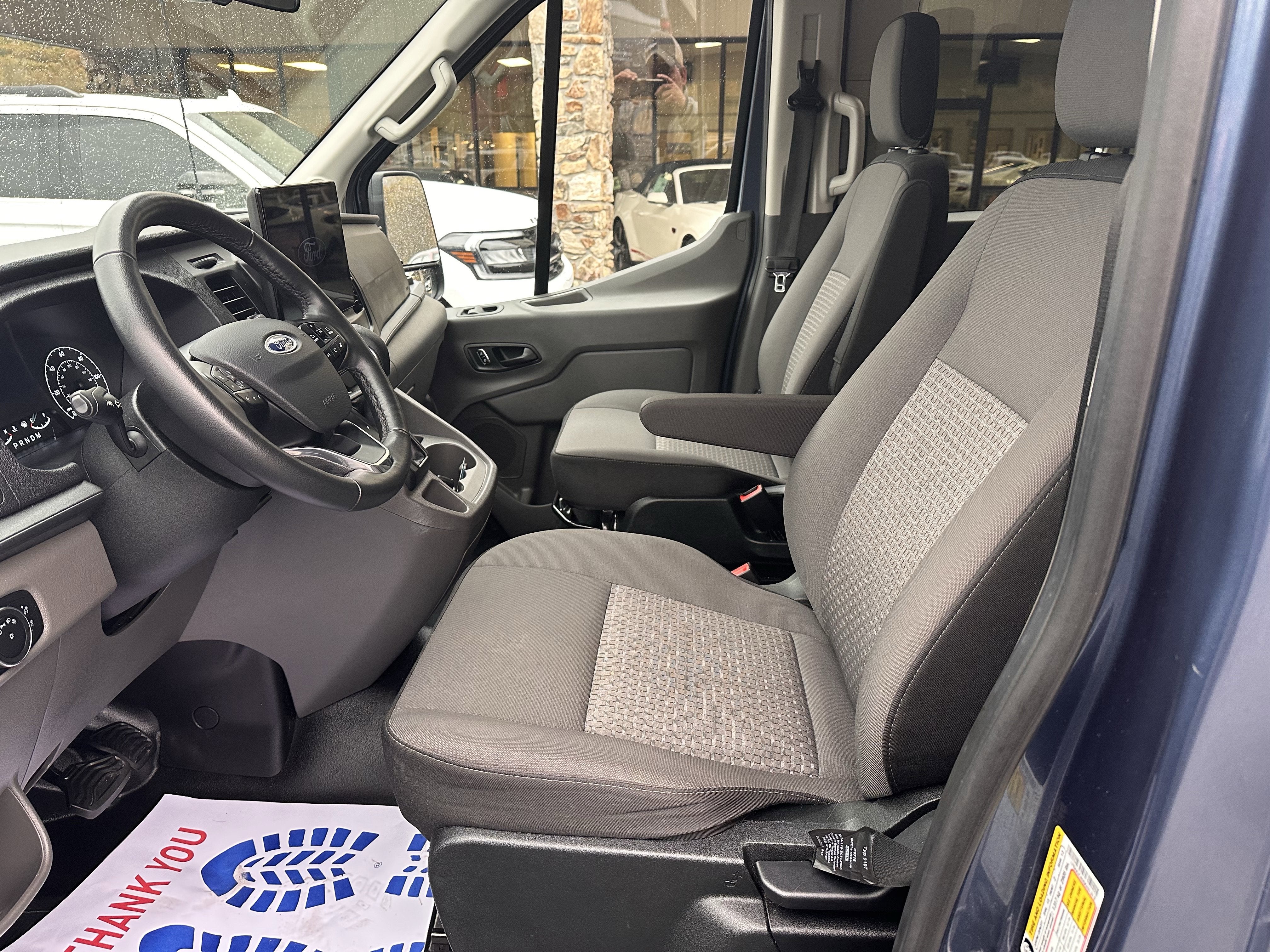 2025 Ford Transit MR Passenger Wagon XL