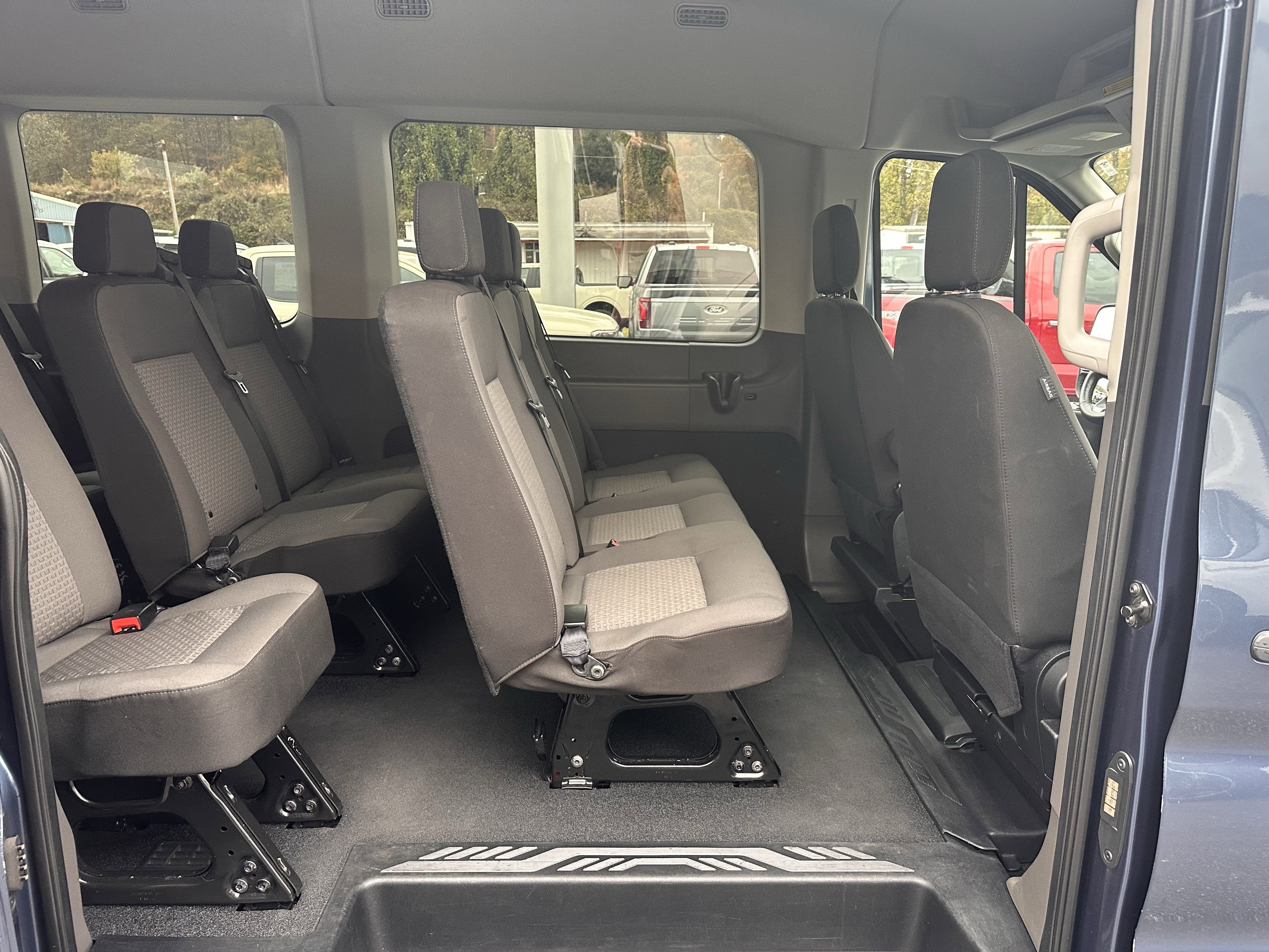 2025 Ford Transit MR Passenger Wagon XL