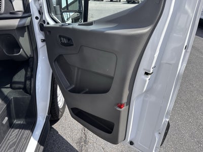 2025 Ford Transit Passenger Wagon XLT